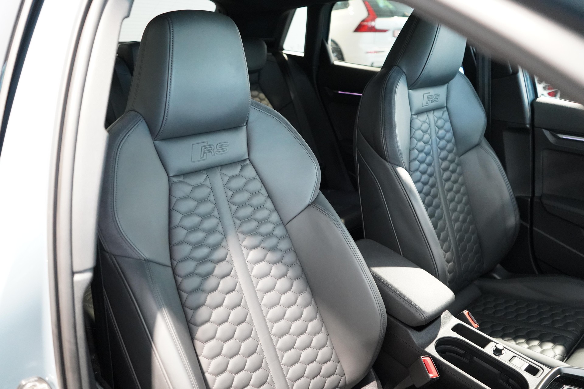 AUDI RS3 Sportback 2.5 TFSI quattro S-Tronic-image-6