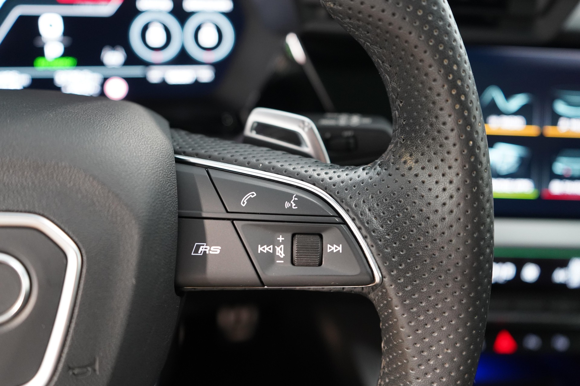 AUDI RS3 Sportback 2.5 TFSI quattro S-Tronic-image-21