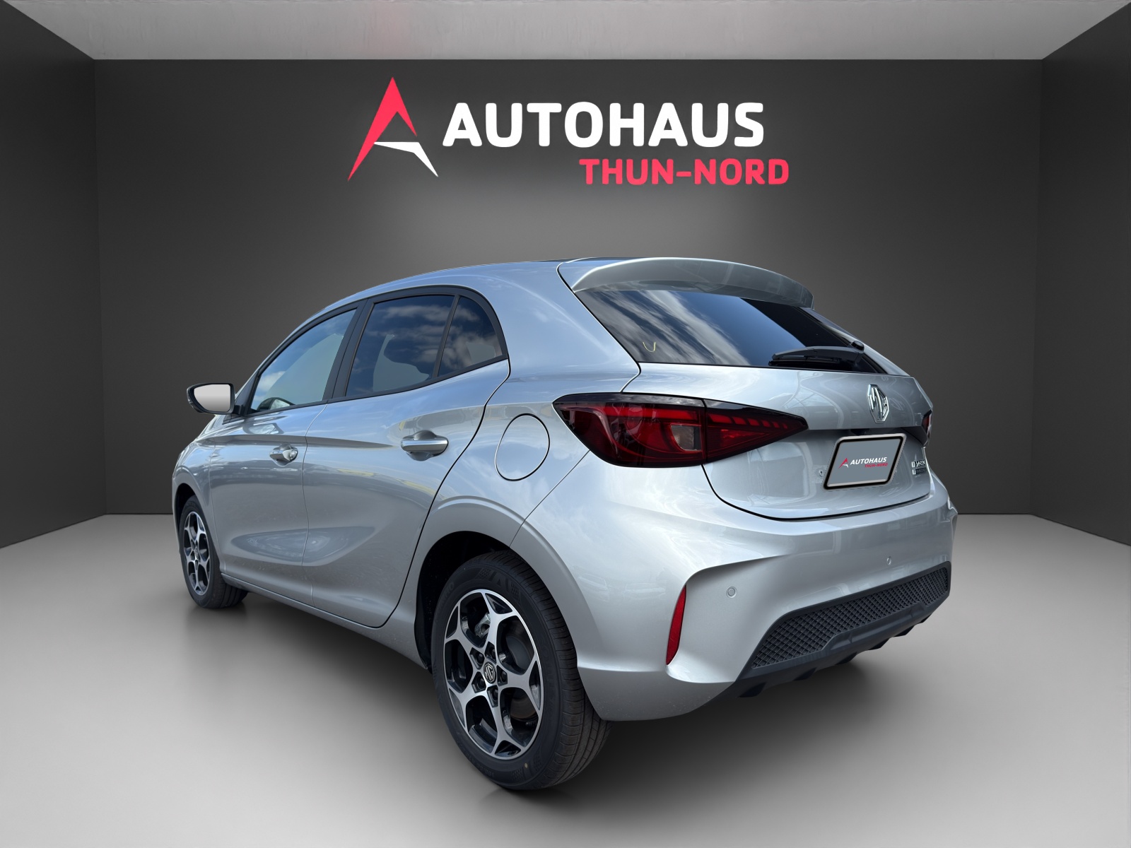 MG 3 1.5 Hybrid Luxury-image-2