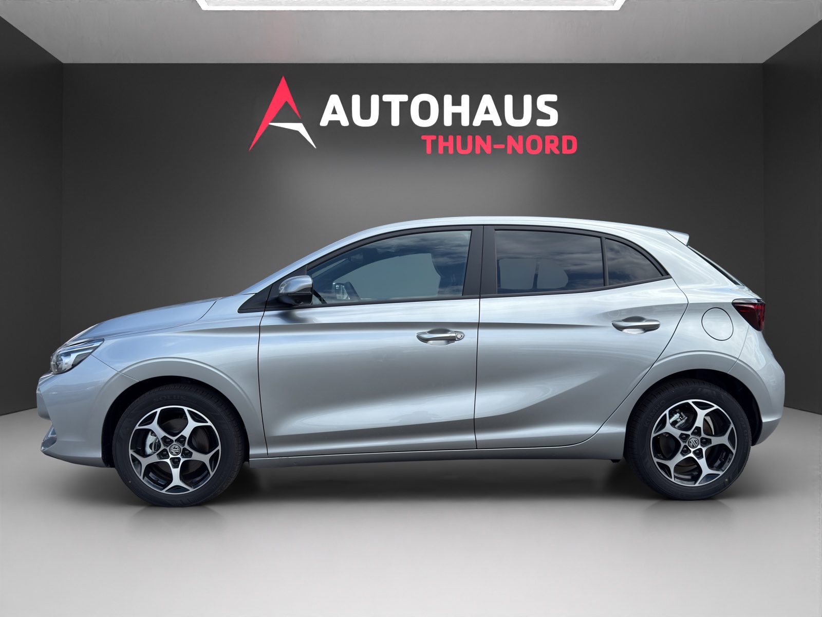 MG 3 1.5 Hybrid Luxury-image-1