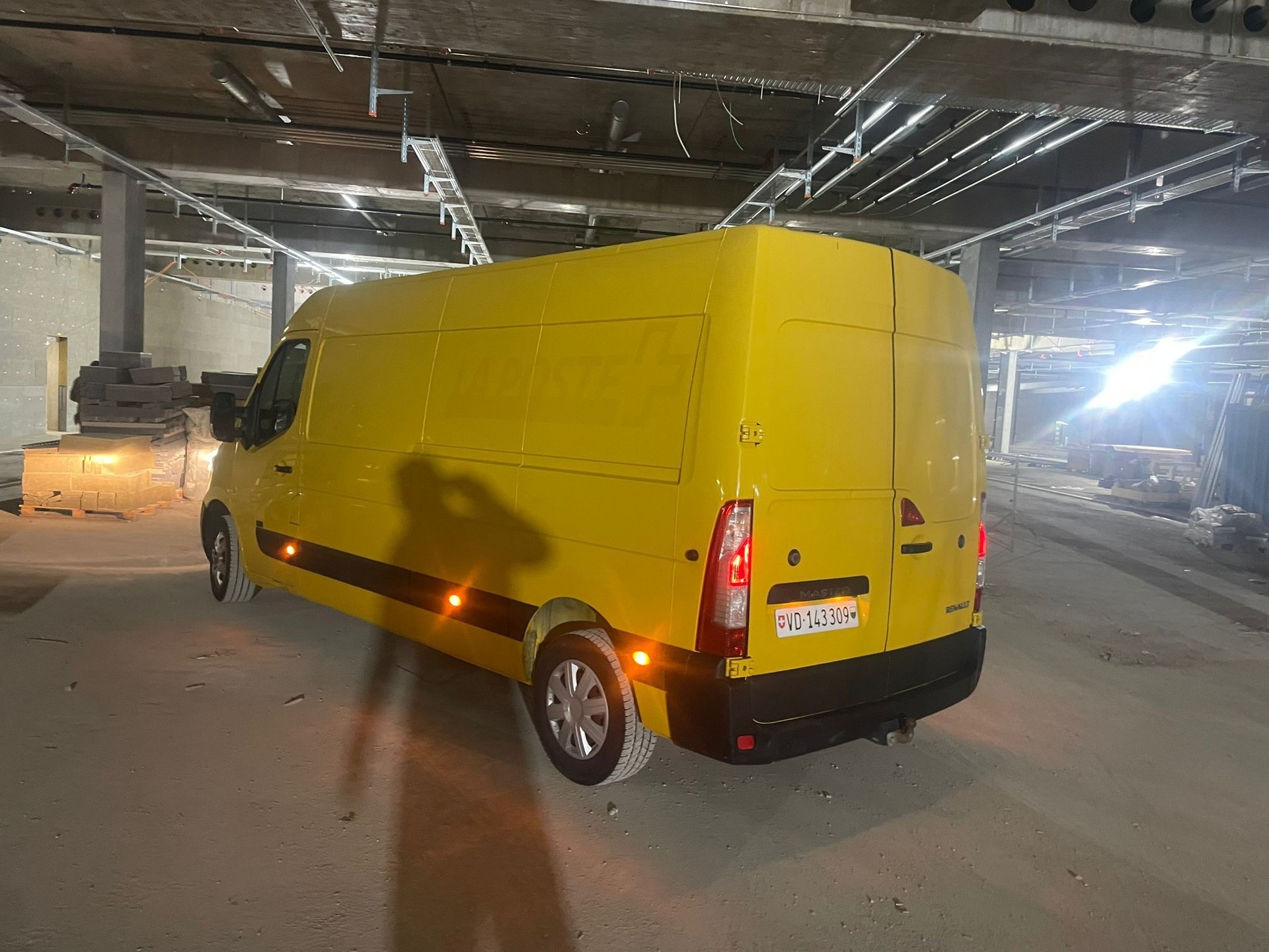 RENAULT Master T35 2.3dCi 130 L3H2-image-1