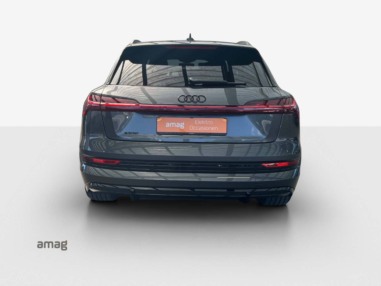 AUDI e-tron 55 S Line Black Edition quattro-image-3