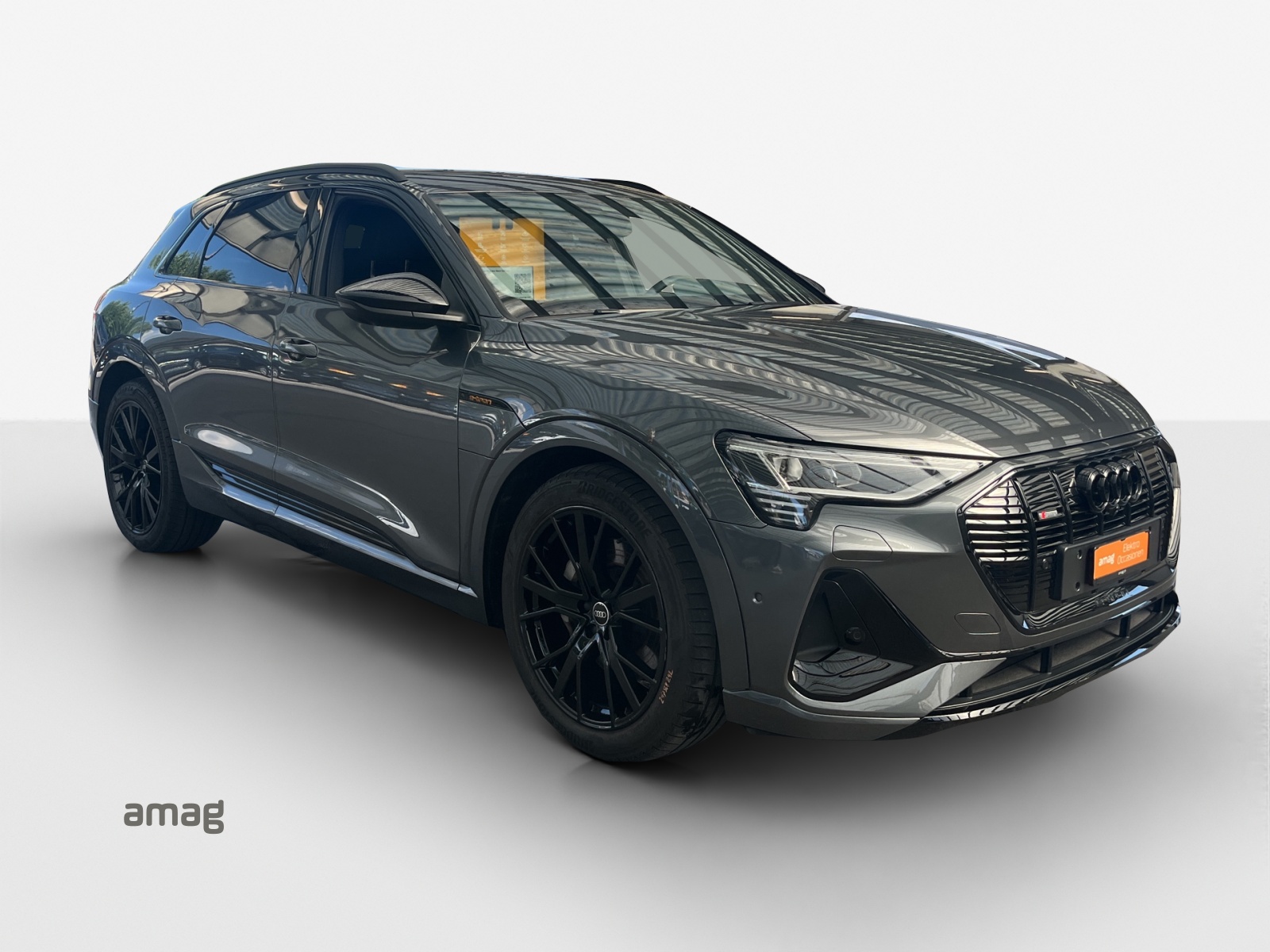 AUDI e-tron 55 S Line Black Edition quattro-image-5