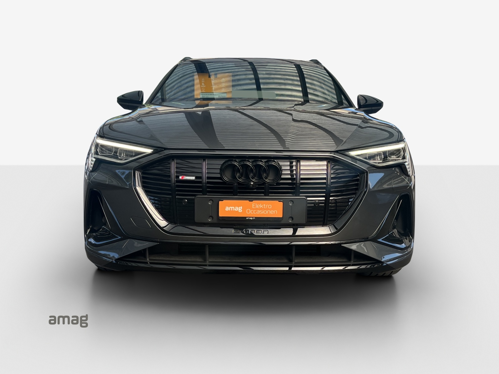 AUDI e-tron 55 S Line Black Edition quattro-image-6