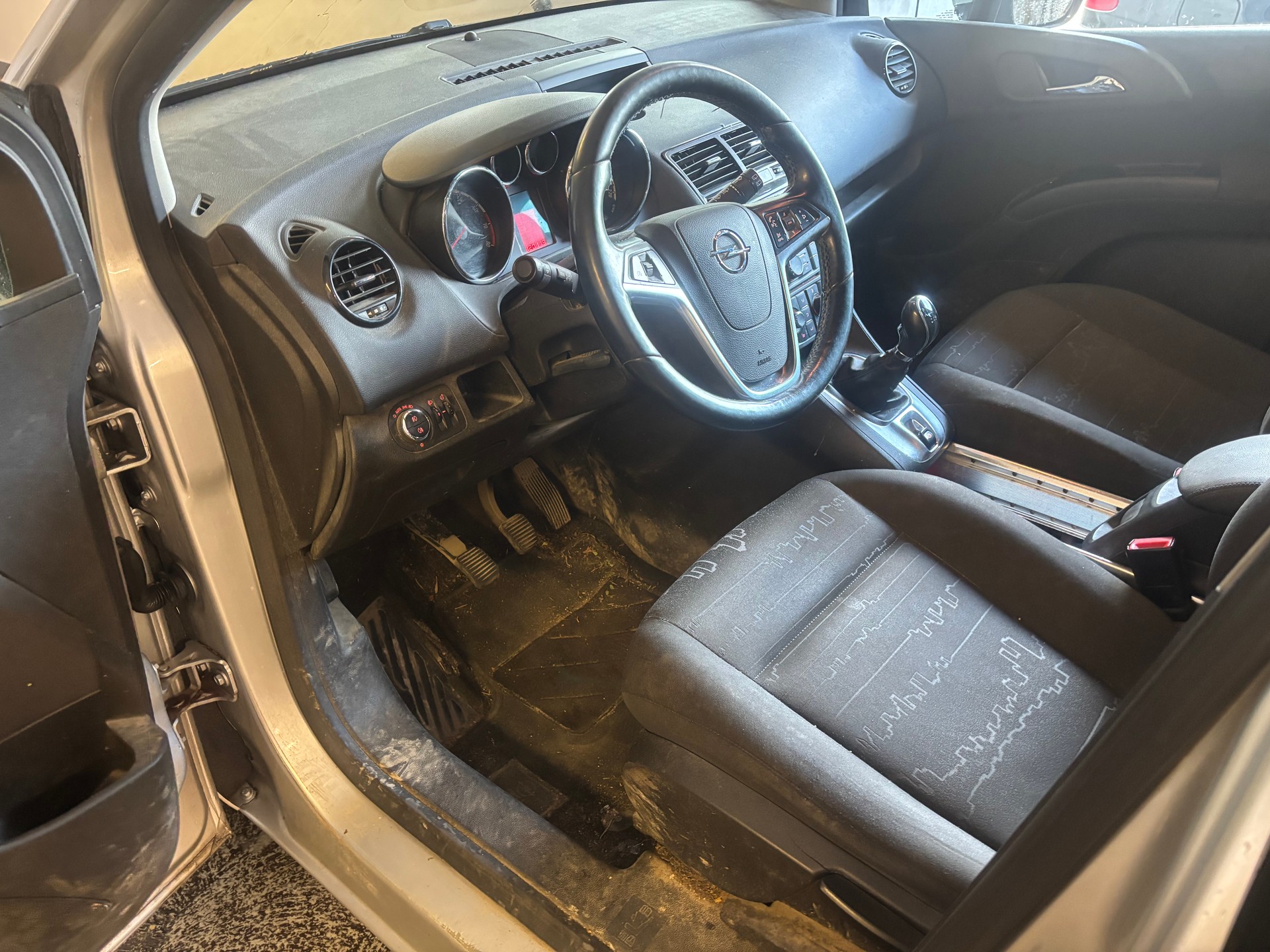 OPEL Meriva 1.4 Turbo Enjoy-image-7