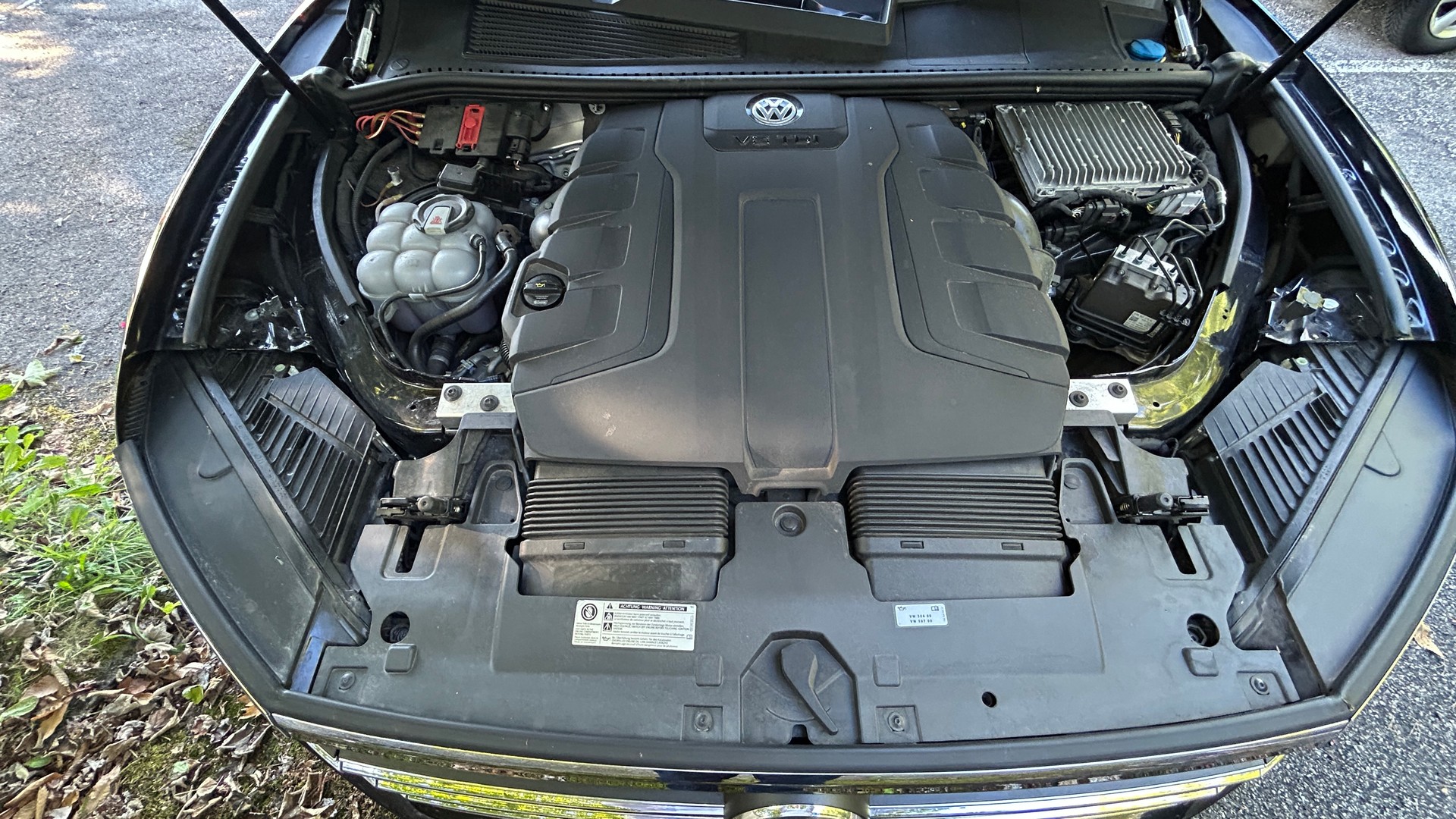 VW 4.0 V8 TDI Elegance - Vollausstattung, IQ Light, Head-up, Night Vision, Softclose-image-14