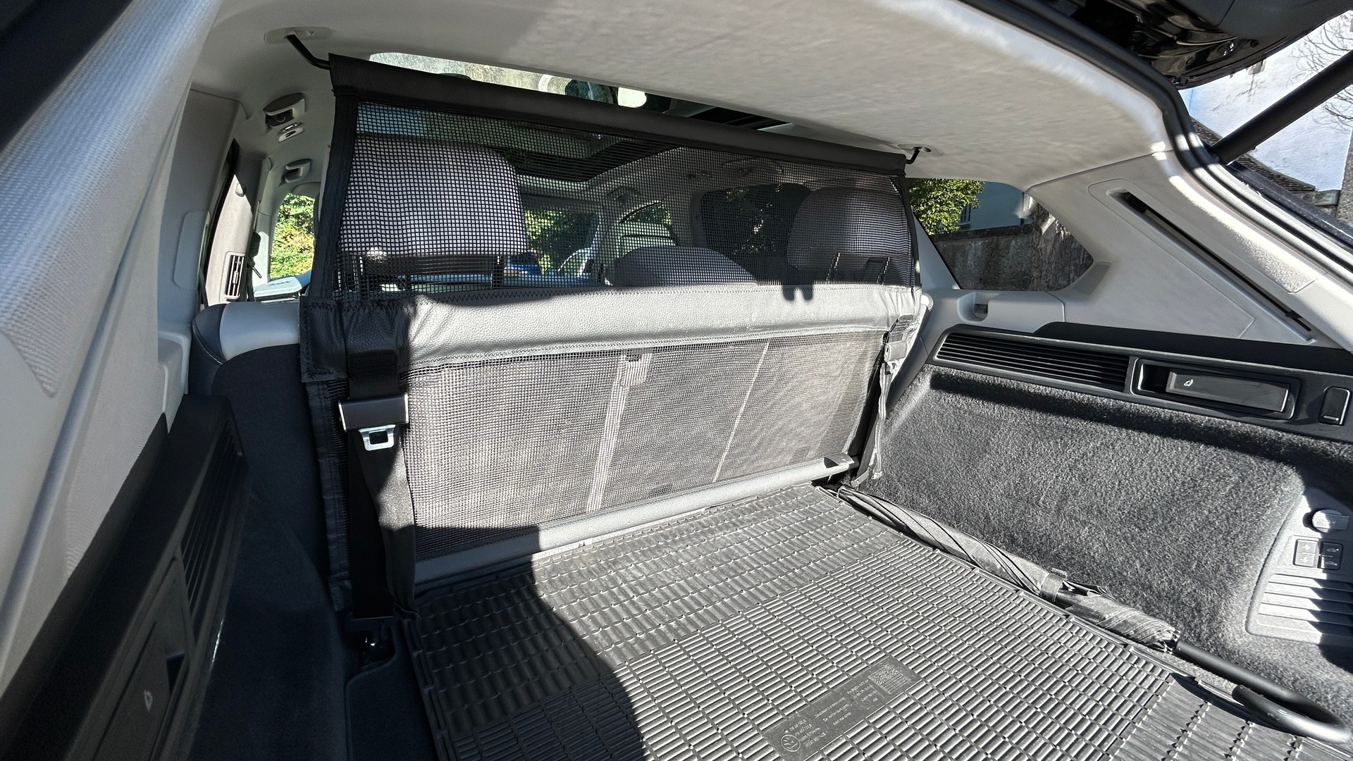VW 4.0 V8 TDI Elegance - Vollausstattung, IQ Light, Head-up, Night Vision, Softclose-image-12