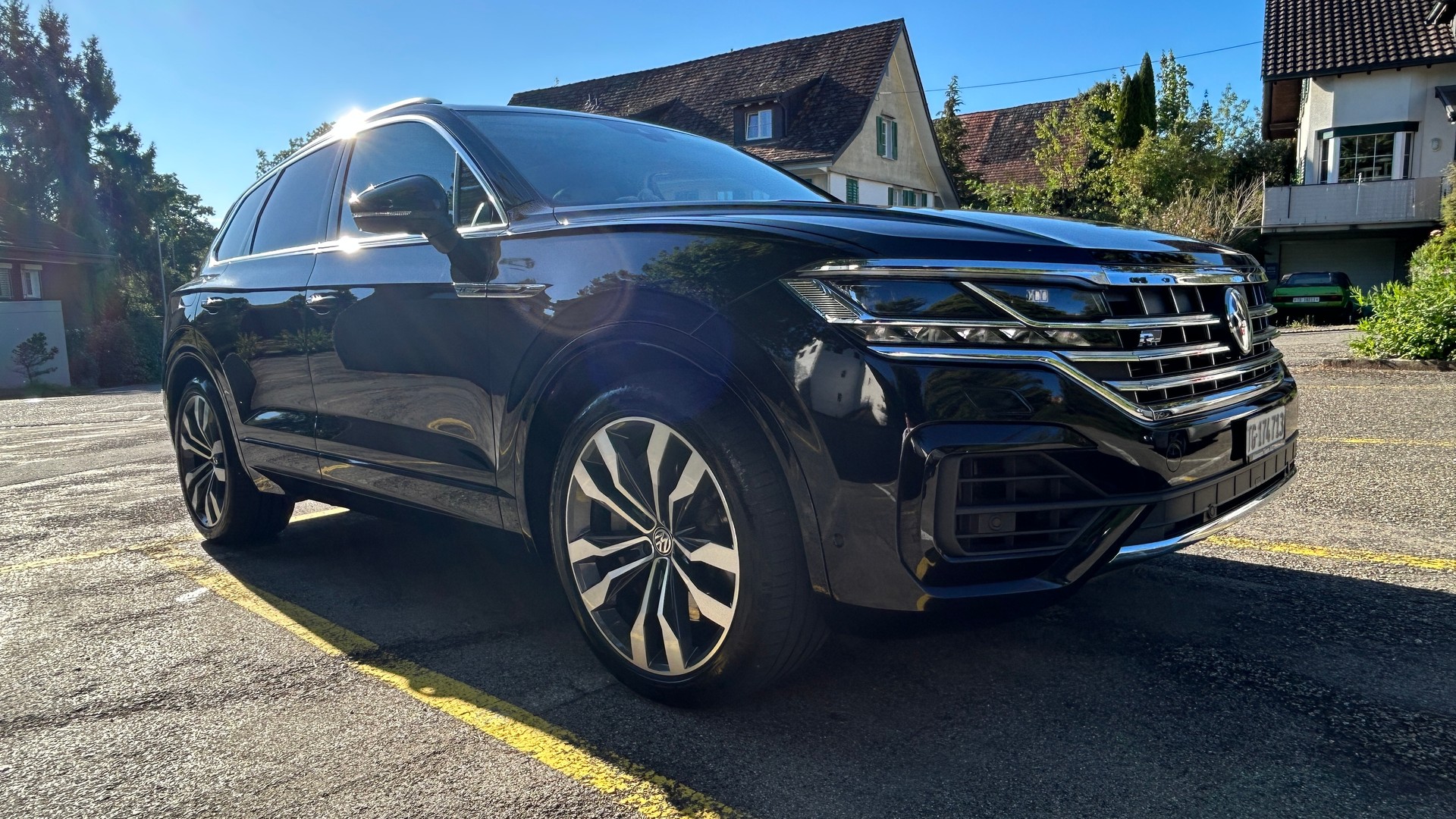 VW 4.0 V8 TDI Elegance - Vollausstattung, IQ Light, Head-up, Night Vision, Softclose-image-0
