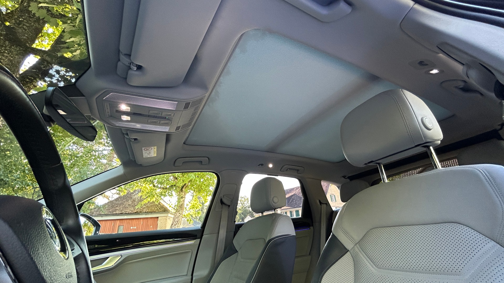 VW 4.0 V8 TDI Elegance - Vollausstattung, IQ Light, Head-up, Night Vision, Softclose-image-10