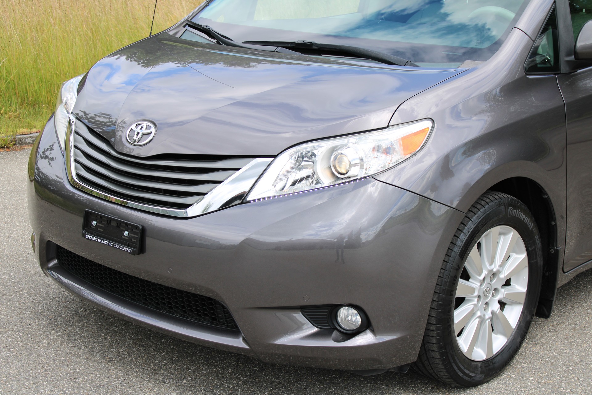 TOYOTA Sienna 3.5 A 4WD-image-6