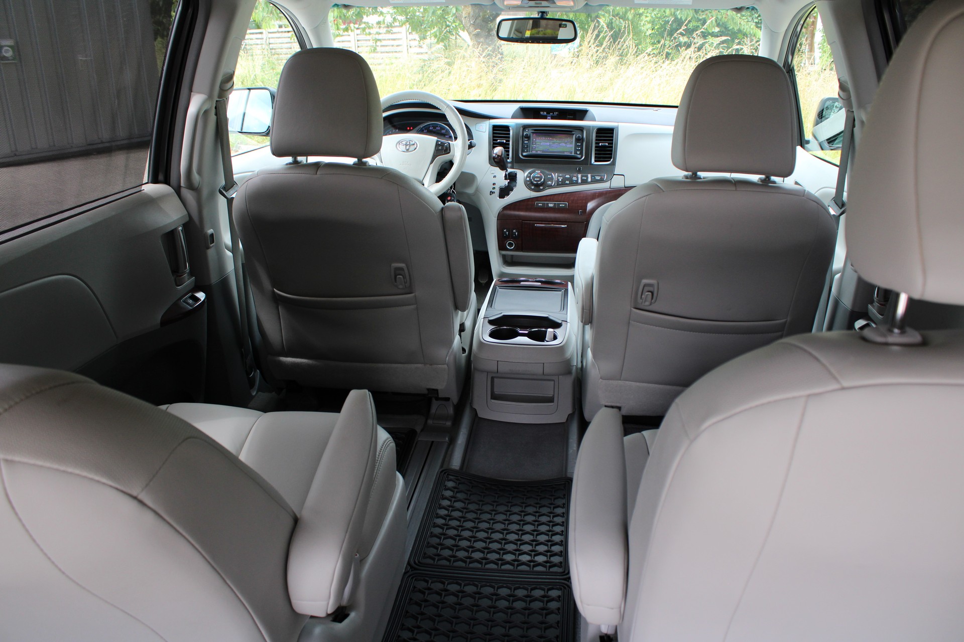 TOYOTA Sienna 3.5 A 4WD-image-14