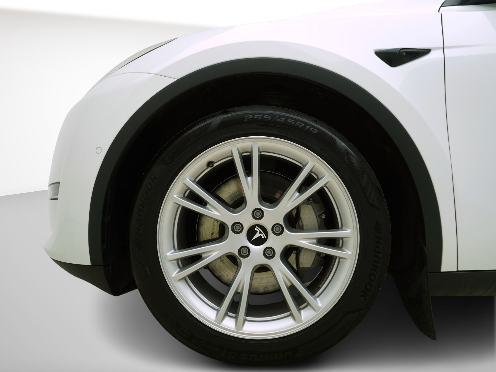 TESLA Model Y Long Range Dual AWD-image-7