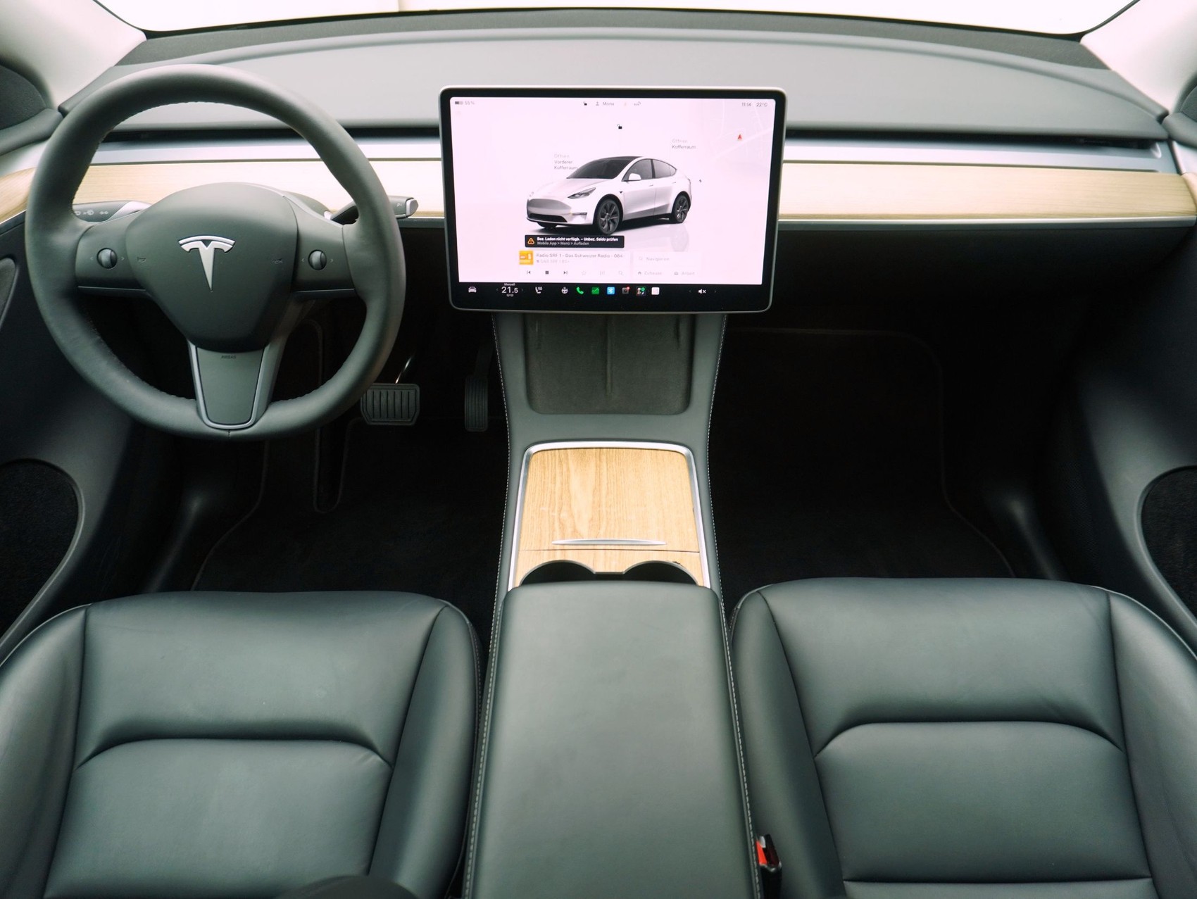 TESLA Model Y Long Range Dual AWD-image-16