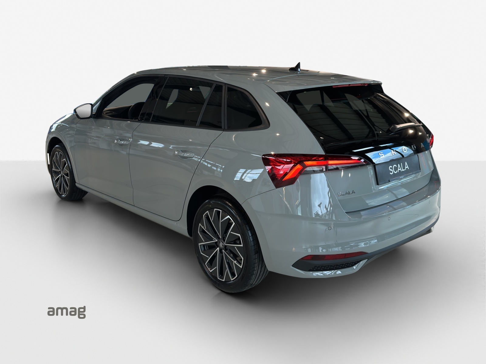 SKODA Scala 1.0 TSI Dynamic DSG-image-2