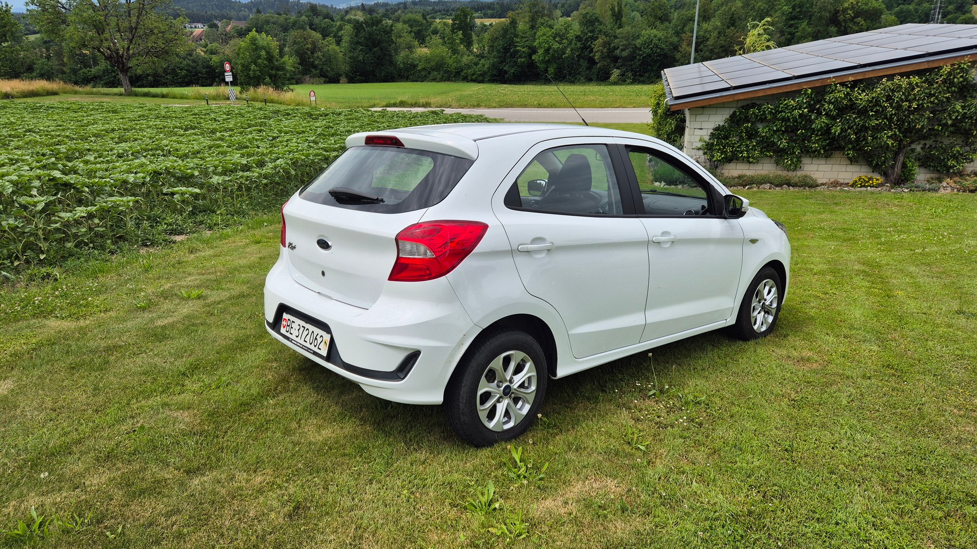 FORD 1.2 Ti-VCT 85 Cool & Sound-image-1