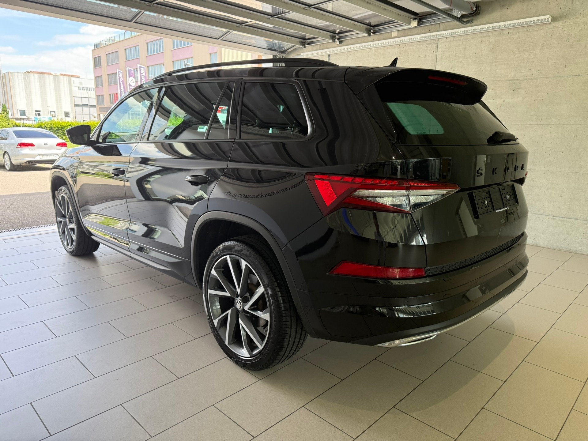 SKODA Kodiaq 2.0 TSI 4x4 SportLine-showroom-element-3