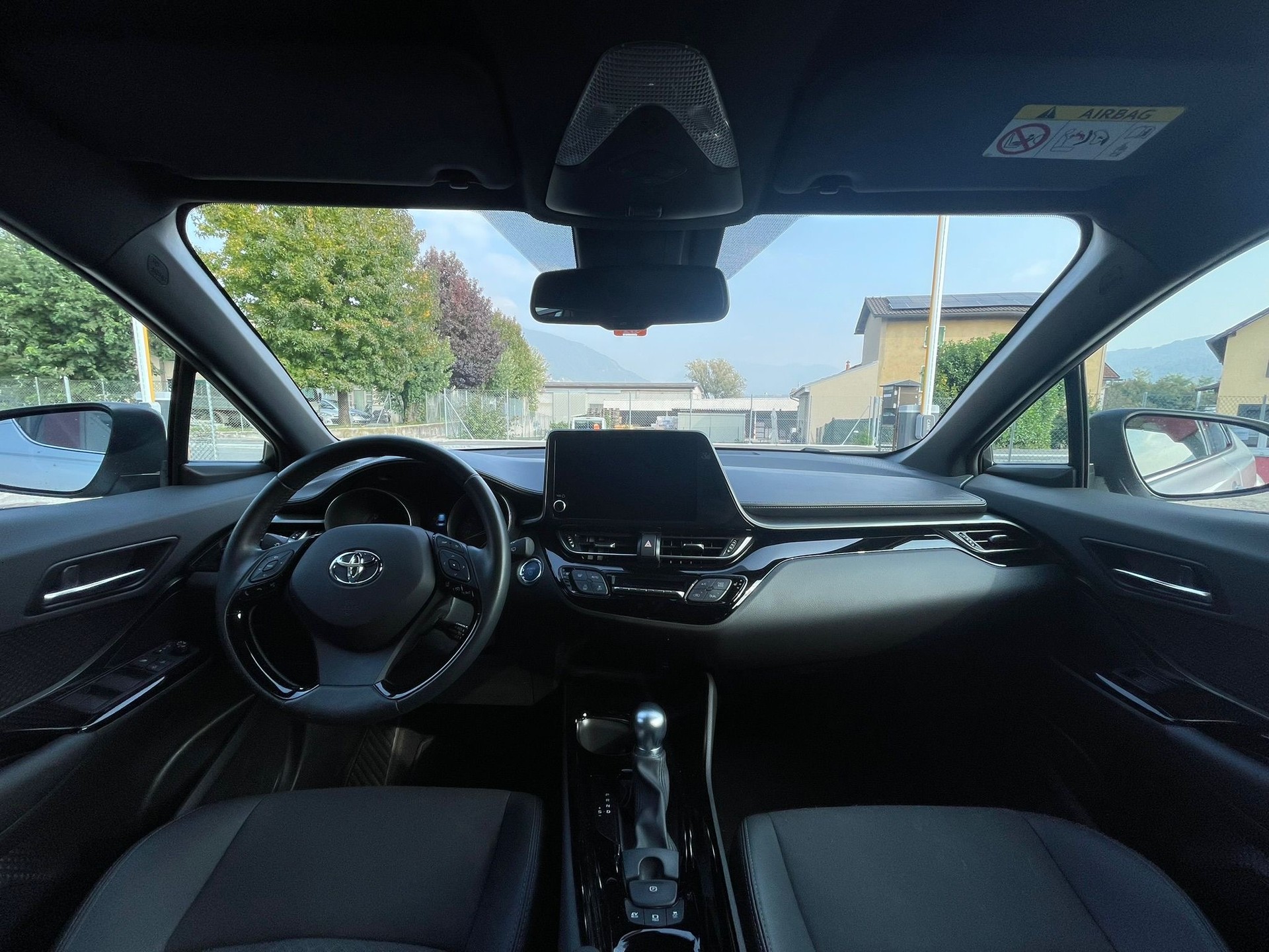 TOYOTA C-HR 2.0 HSD CVT Trend-image-5