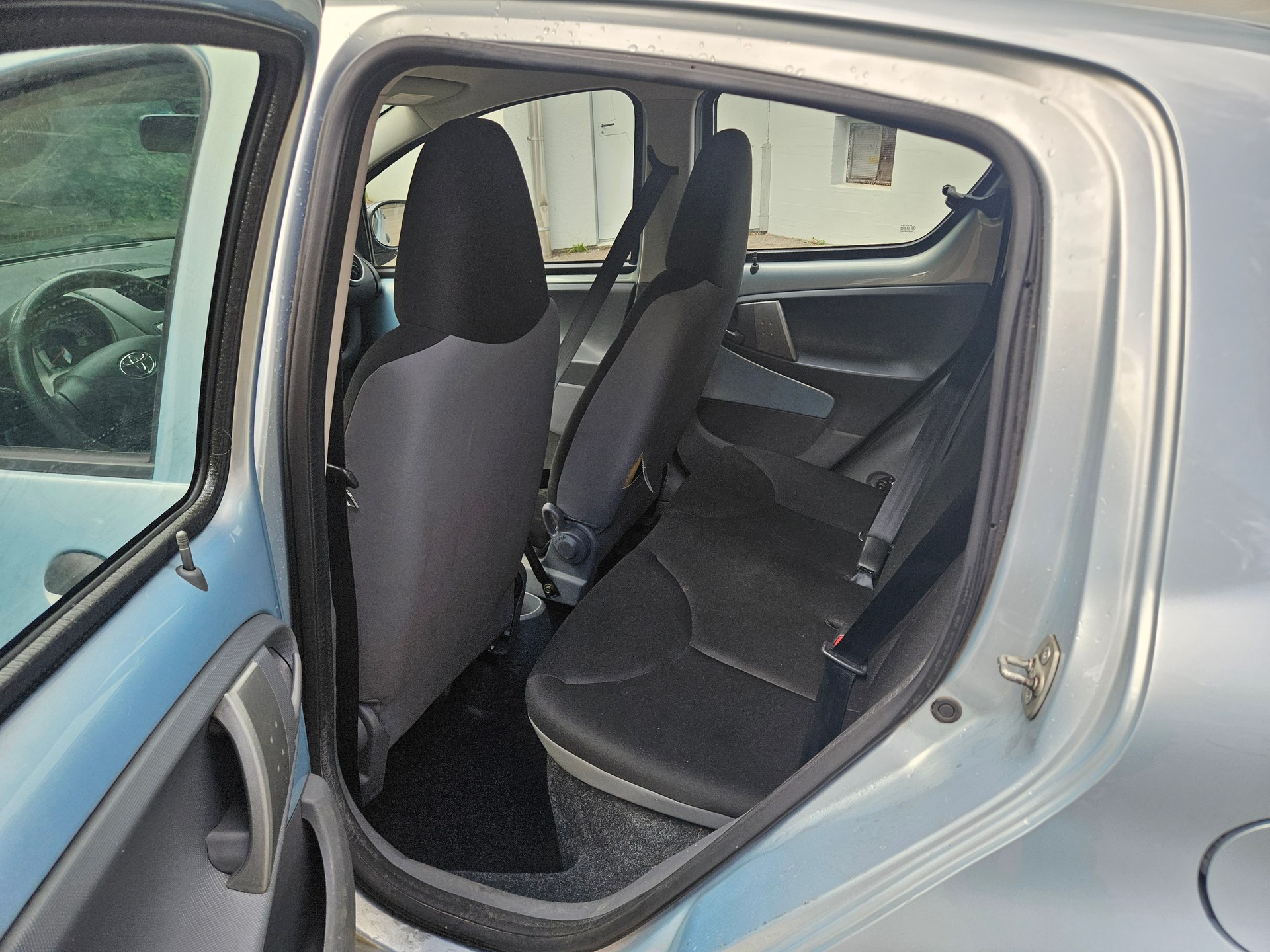 TOYOTA Aygo 1.0 Linea Sol-image-10