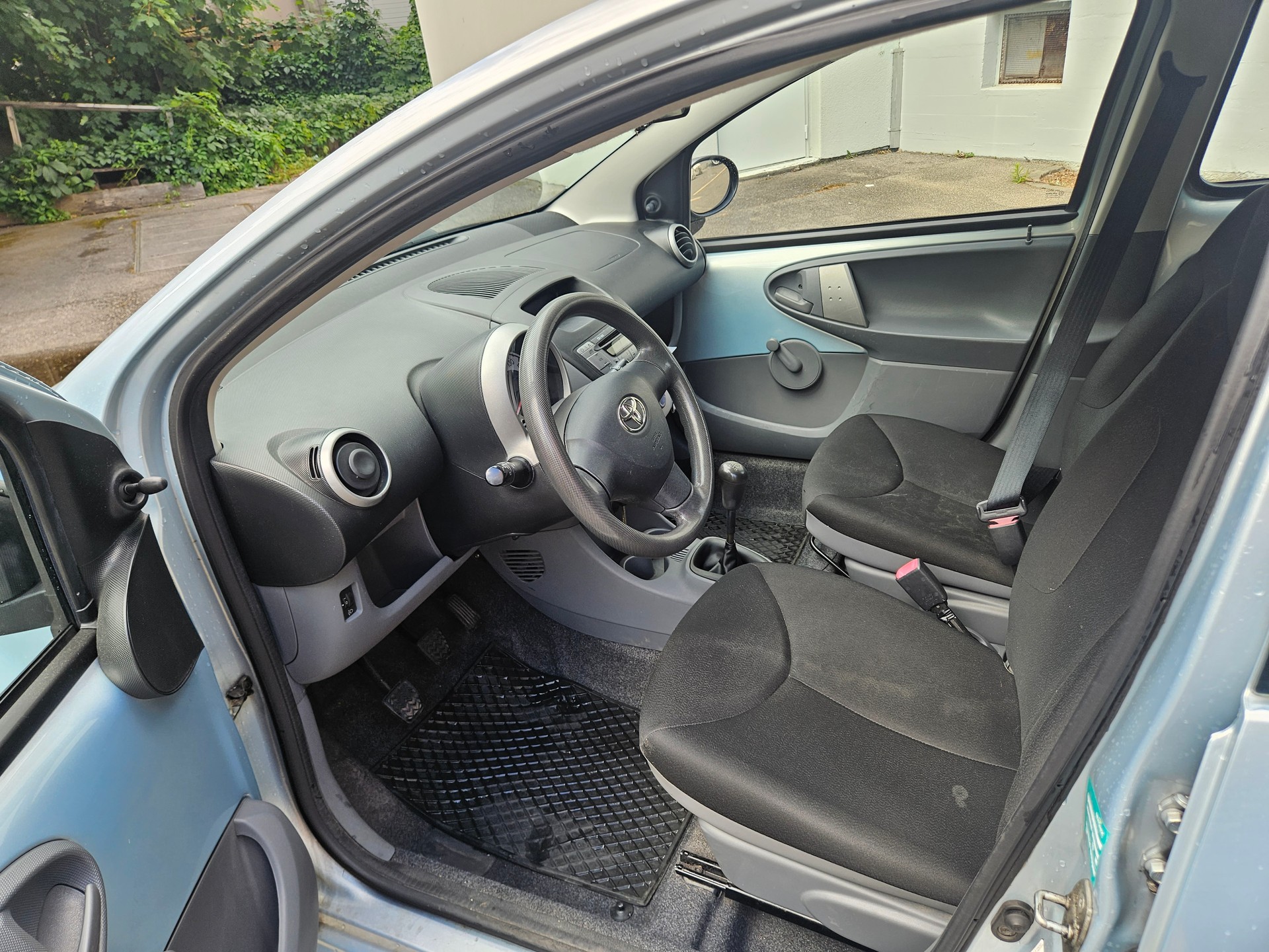 TOYOTA Aygo 1.0 Linea Sol-image-9