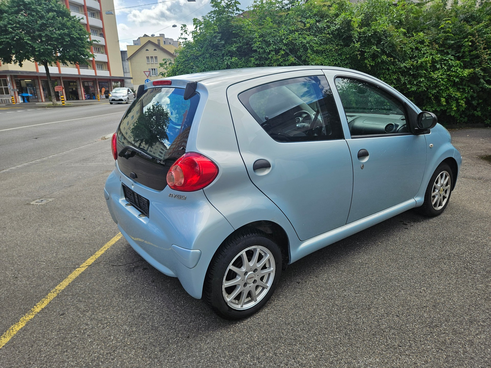 TOYOTA Aygo 1.0 Linea Sol-image-5