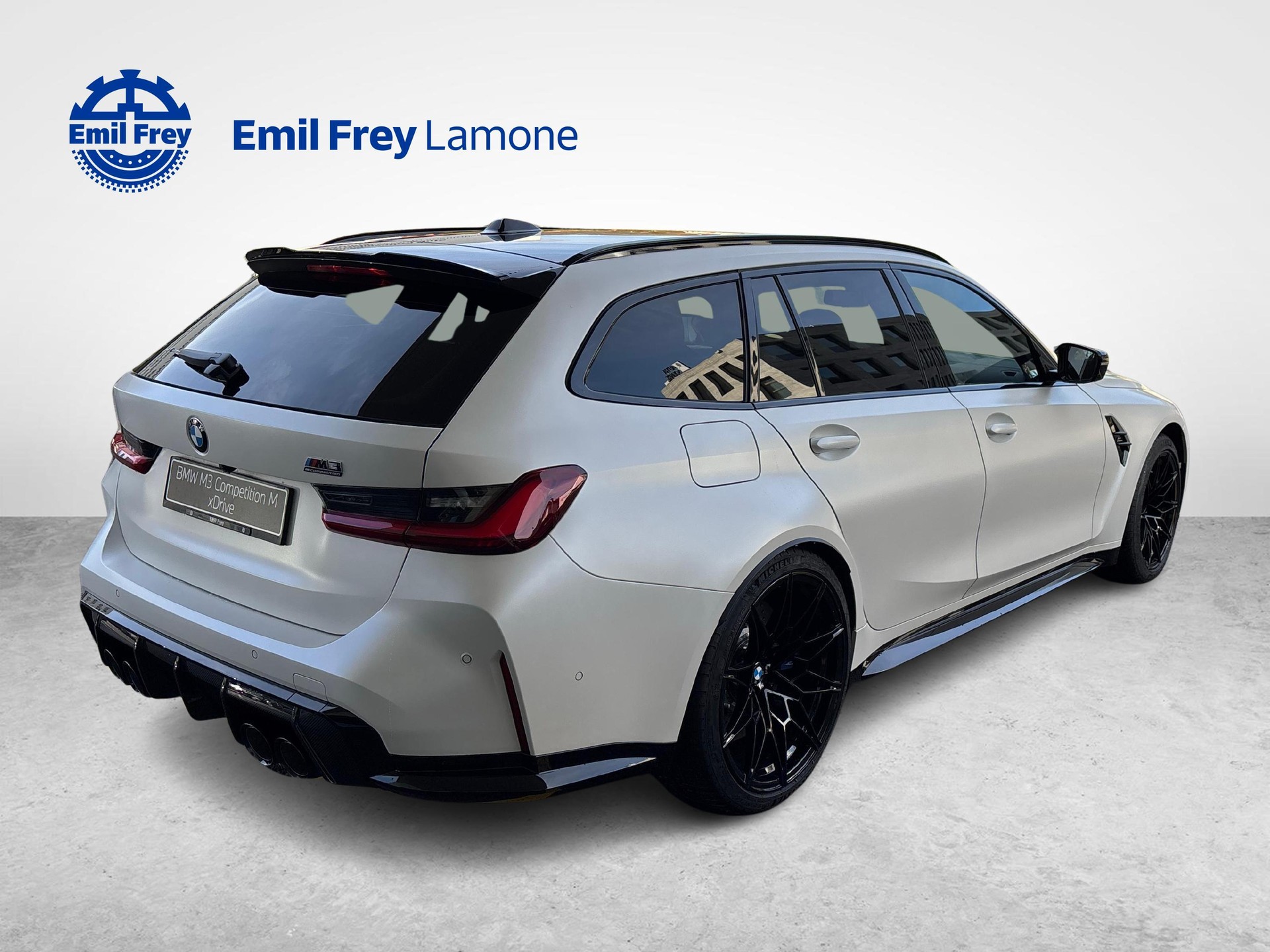 BMW M3 Competition xDrive Touring-image-4