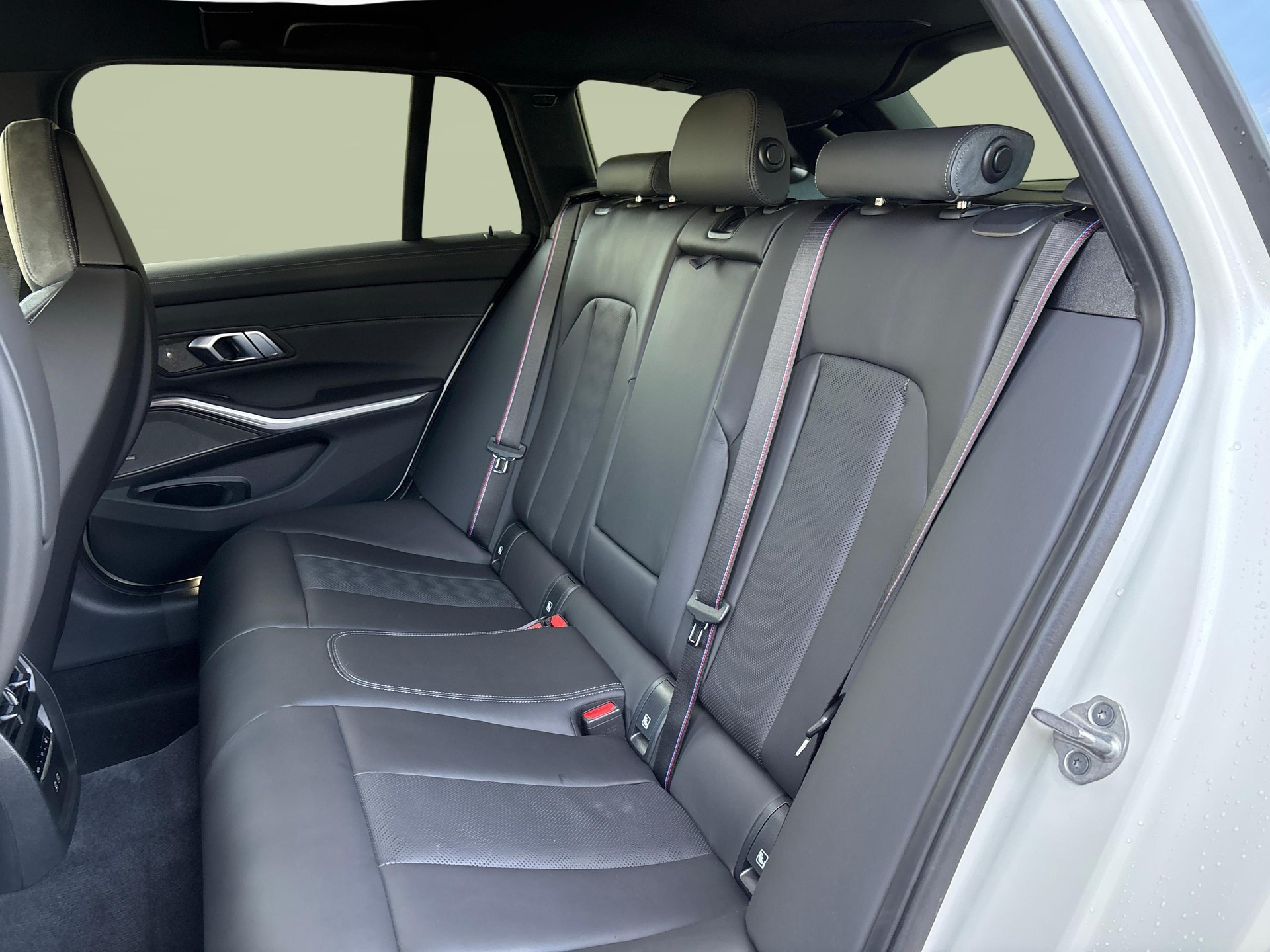 BMW M3 Competition xDrive Touring-image-20