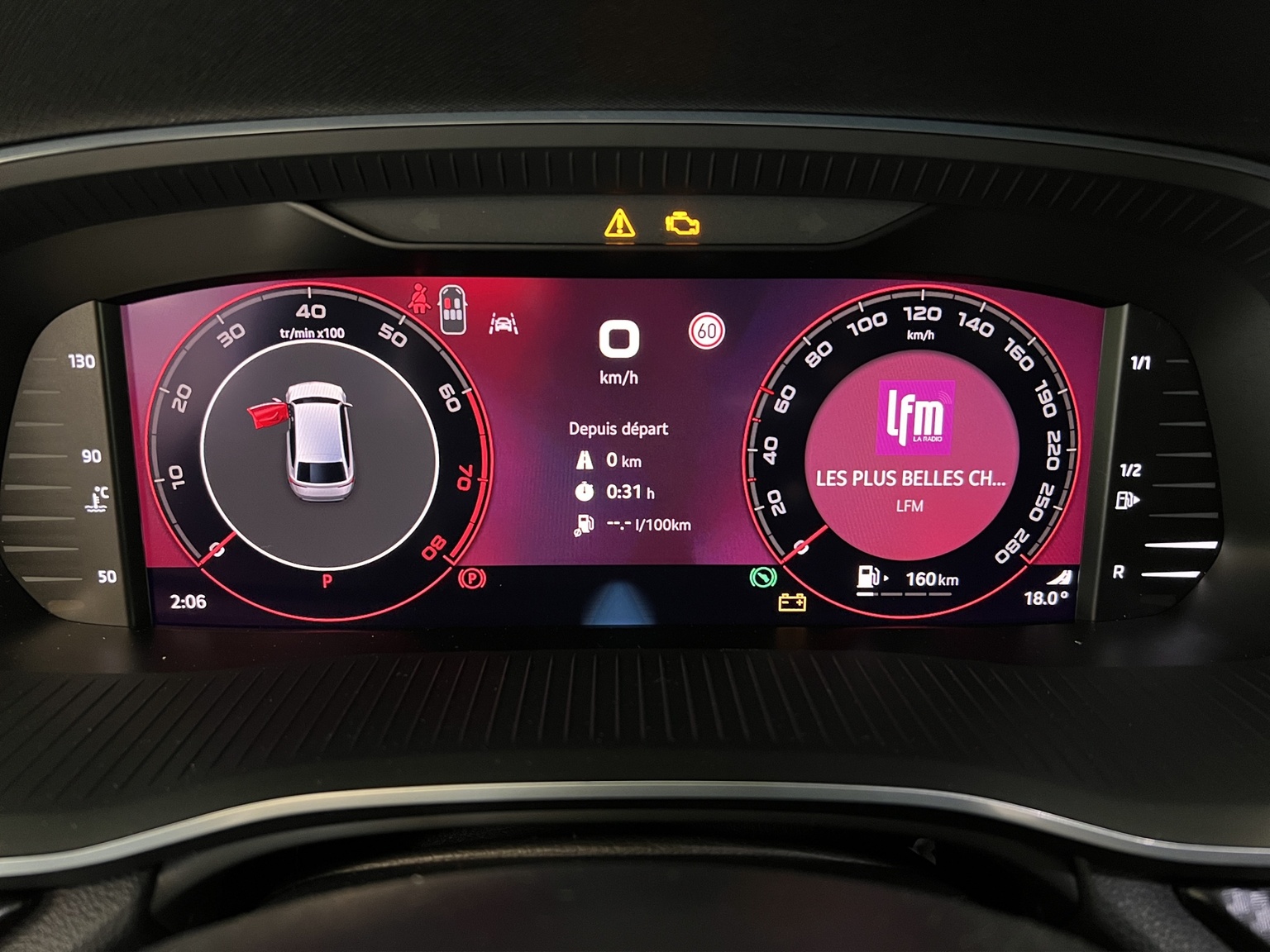 SKODA Octavia Combi 2.0 TSI DSG RS 30 Years Edition-image-7