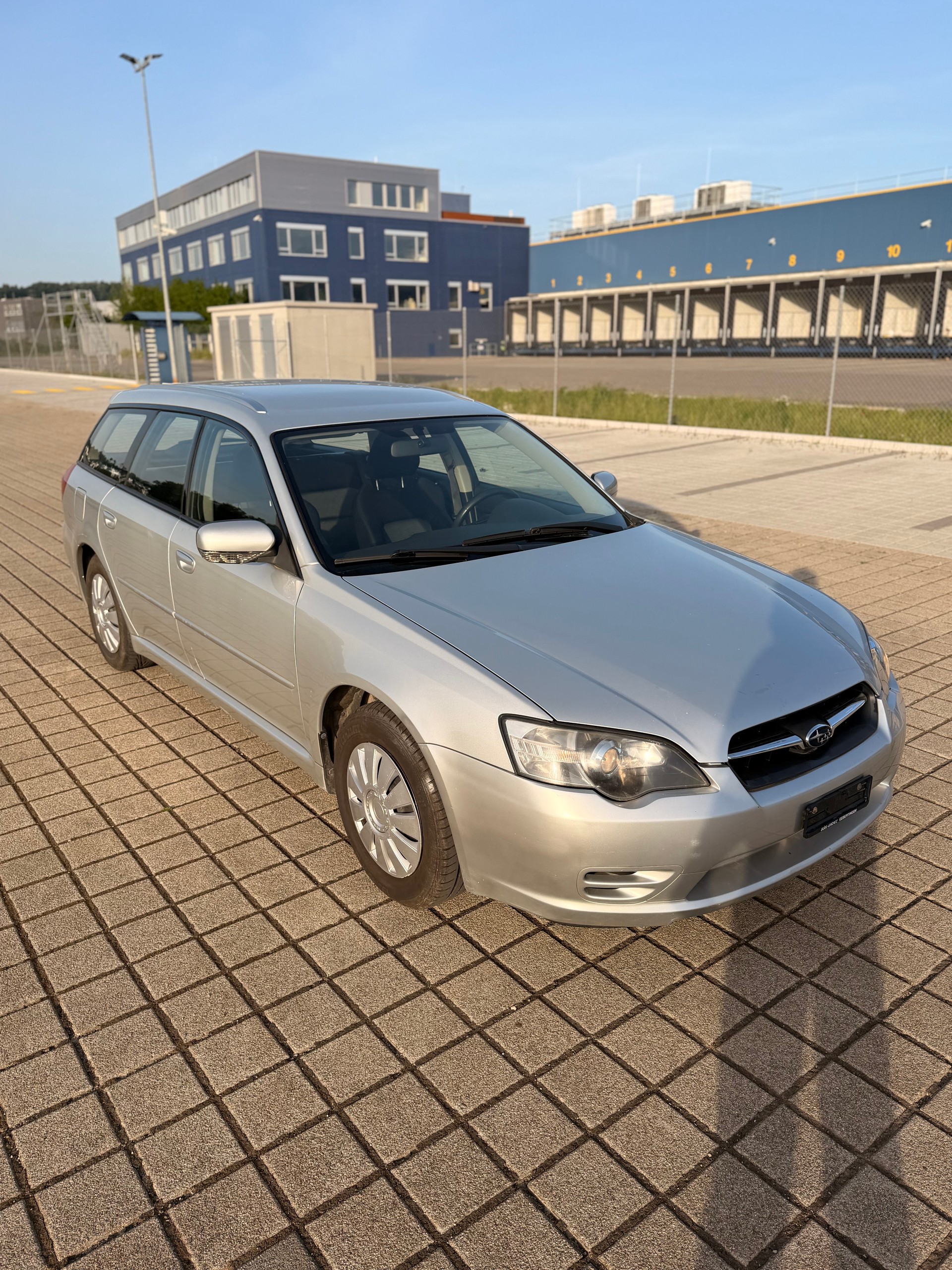 SUBARU Legacy 2.0i AWD-image-5