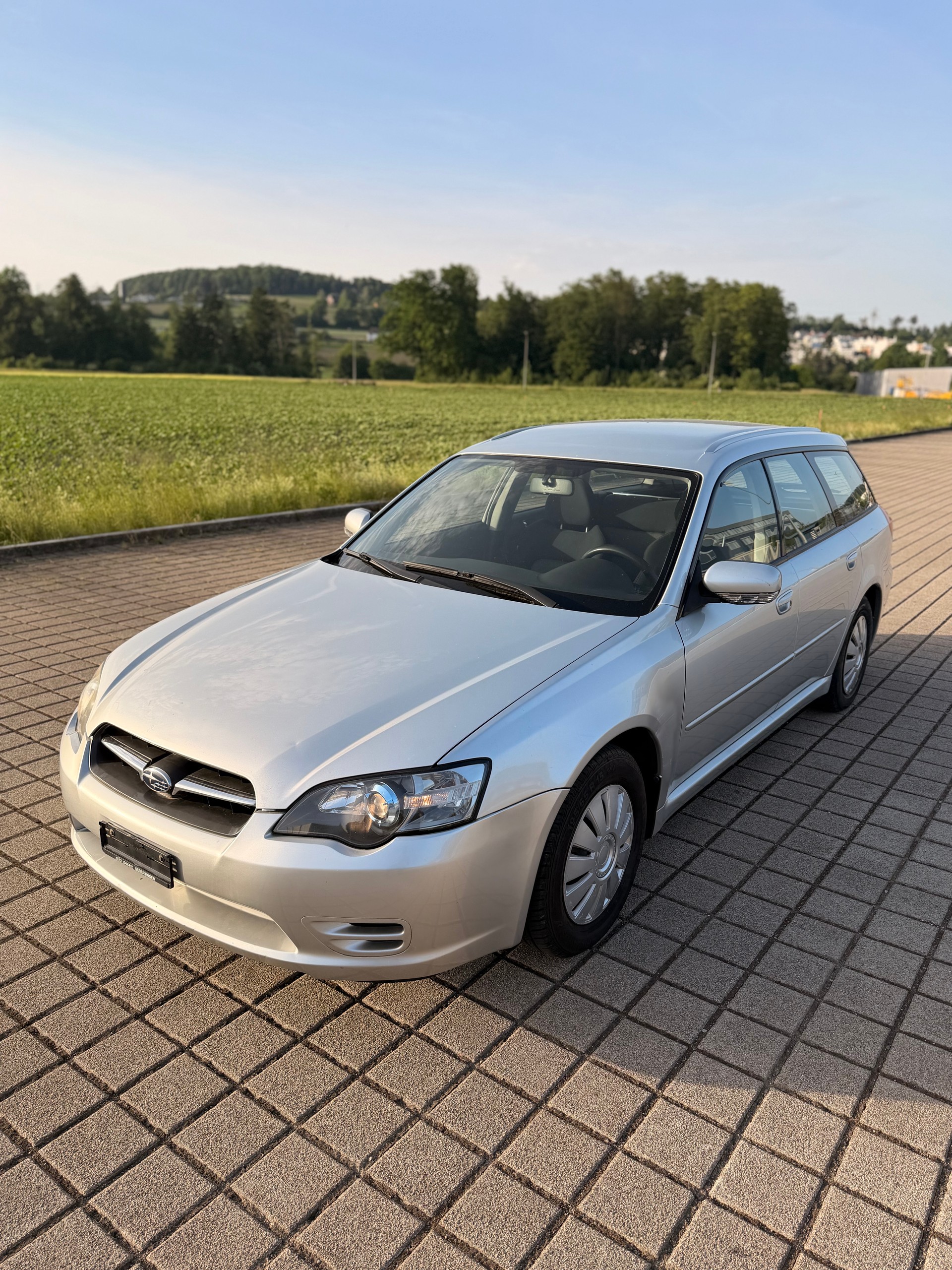 SUBARU Legacy 2.0i AWD-image-1