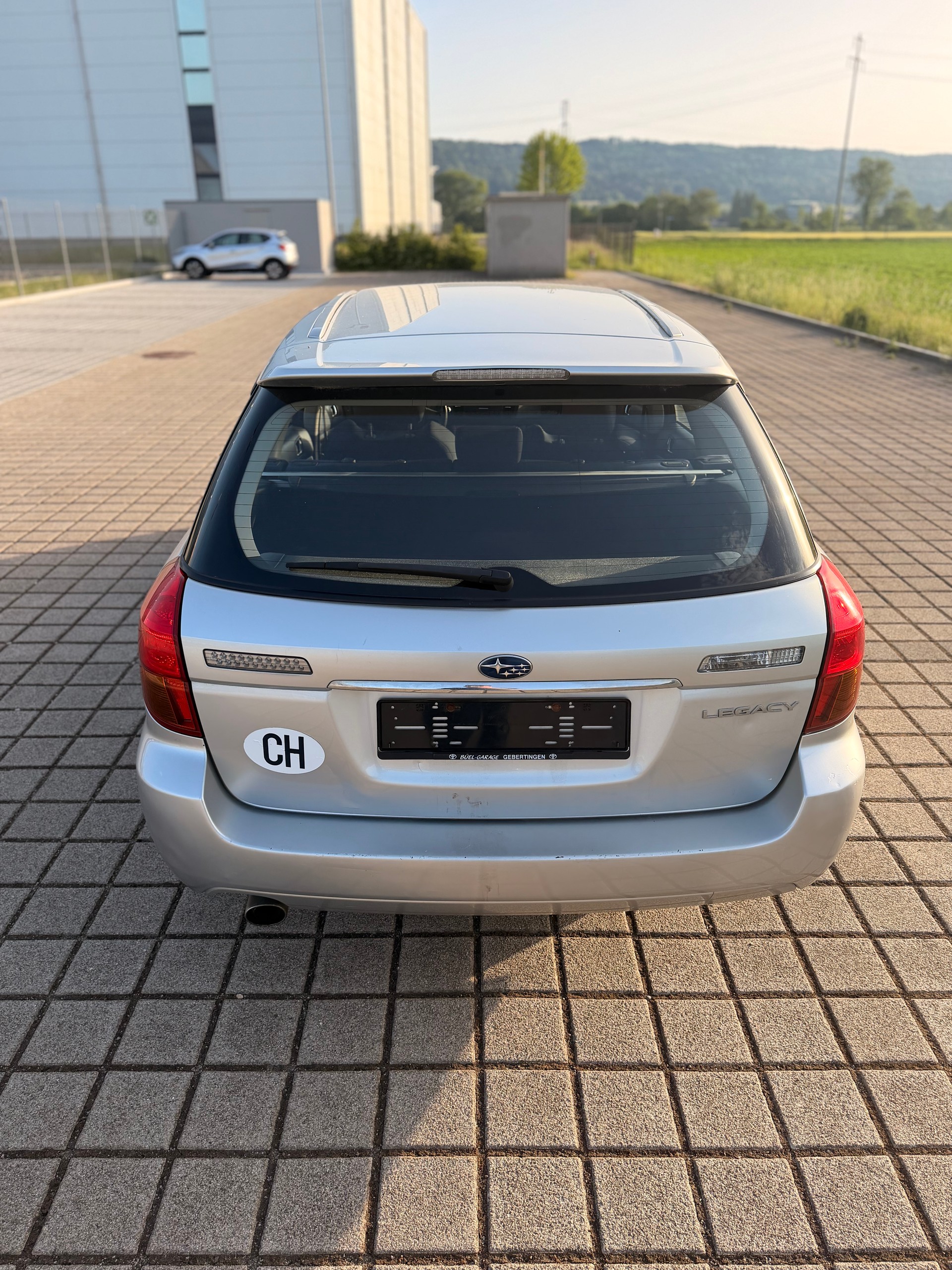 SUBARU Legacy 2.0i AWD-image-10