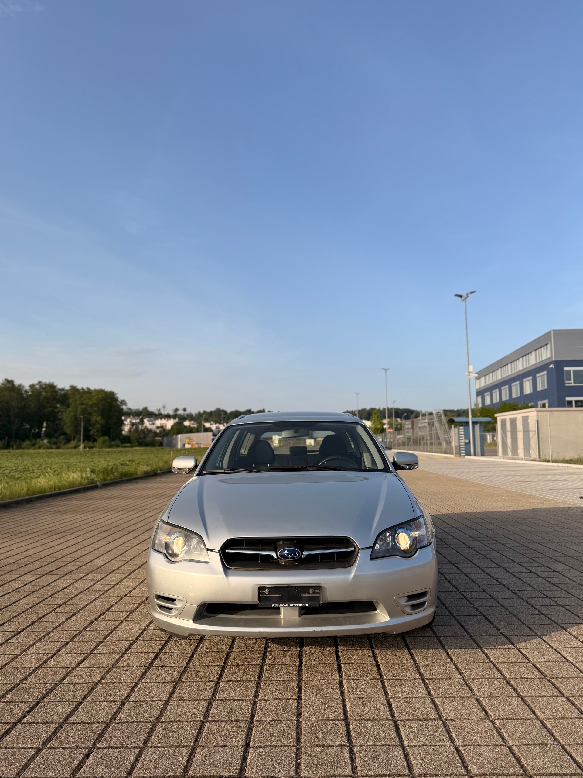 SUBARU Legacy 2.0i AWD-image-2