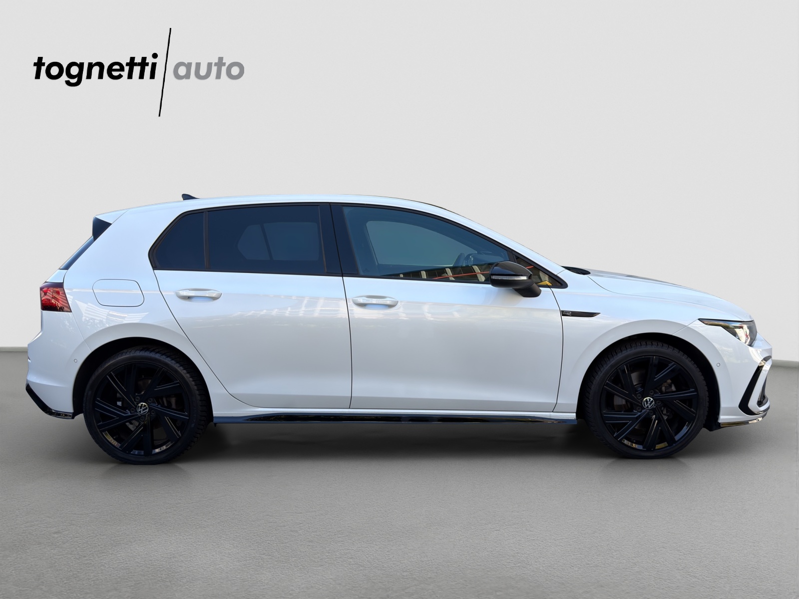 VW Golf 1.5 eTSI mHEV ACT R-Line DSG-image-2