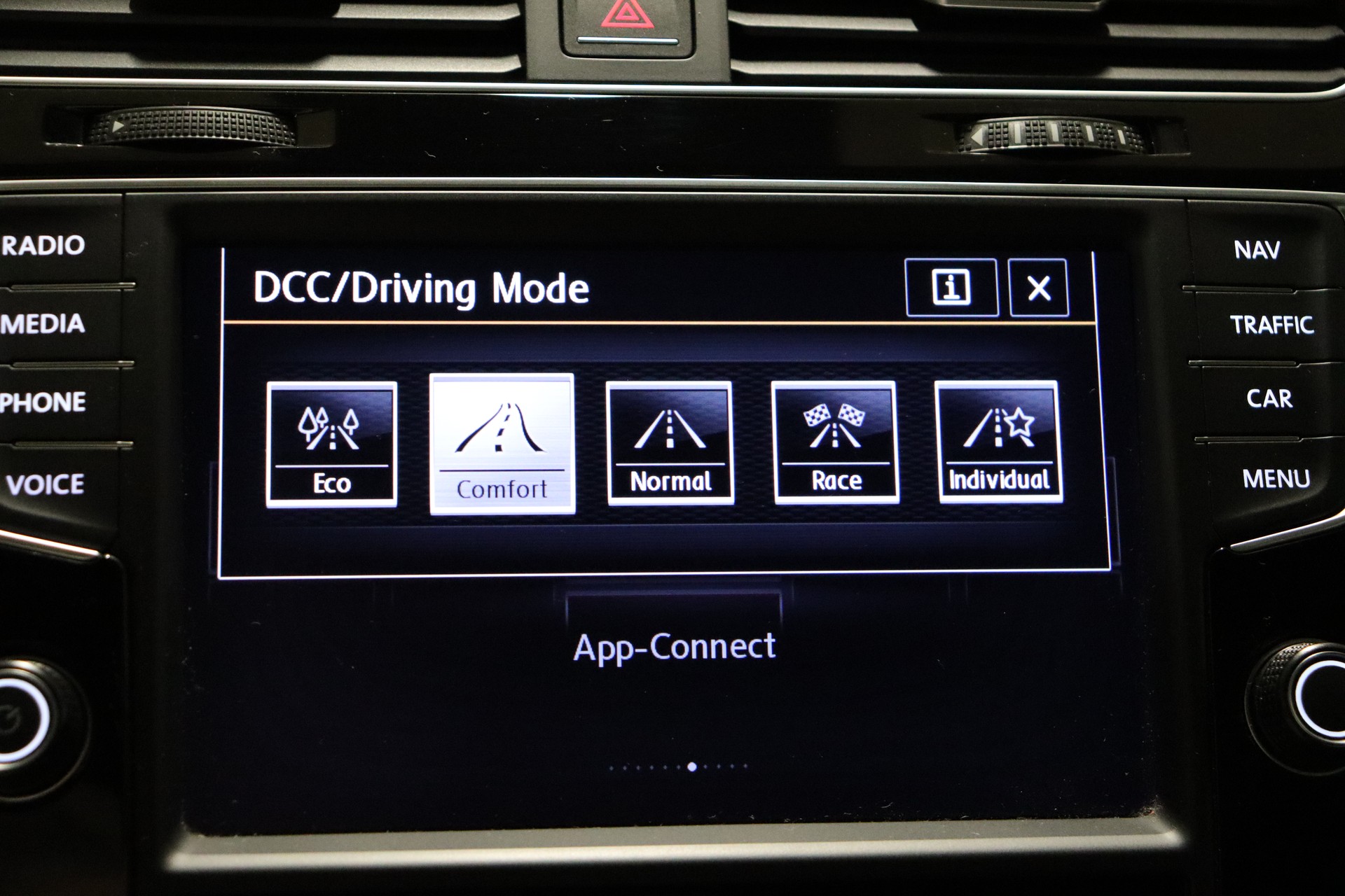 VW Golf 2.0 TSI R 4Motion DSG-image-20