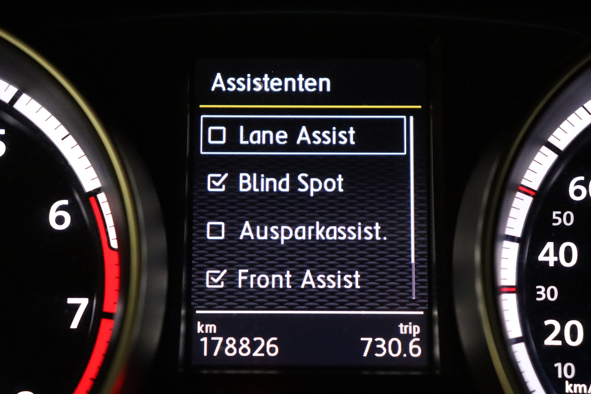 VW Golf 2.0 TSI R 4Motion DSG-image-28