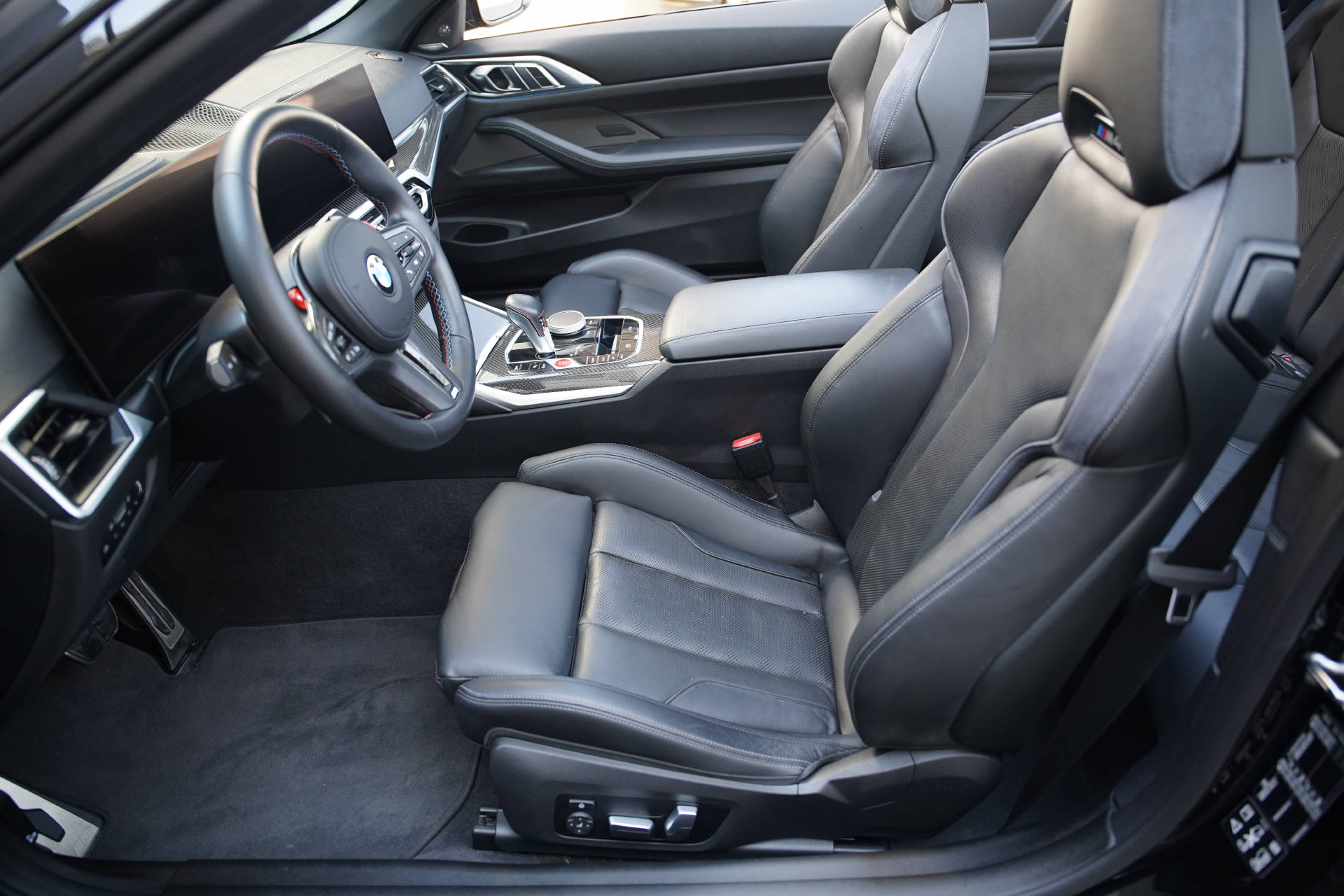 BMW M4 Cabrio Competition M xDrive-image-7