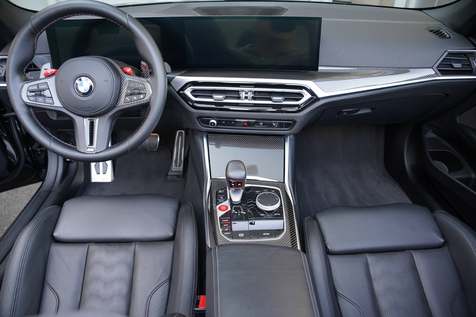 BMW M4 Cabrio Competition M xDrive-image-11