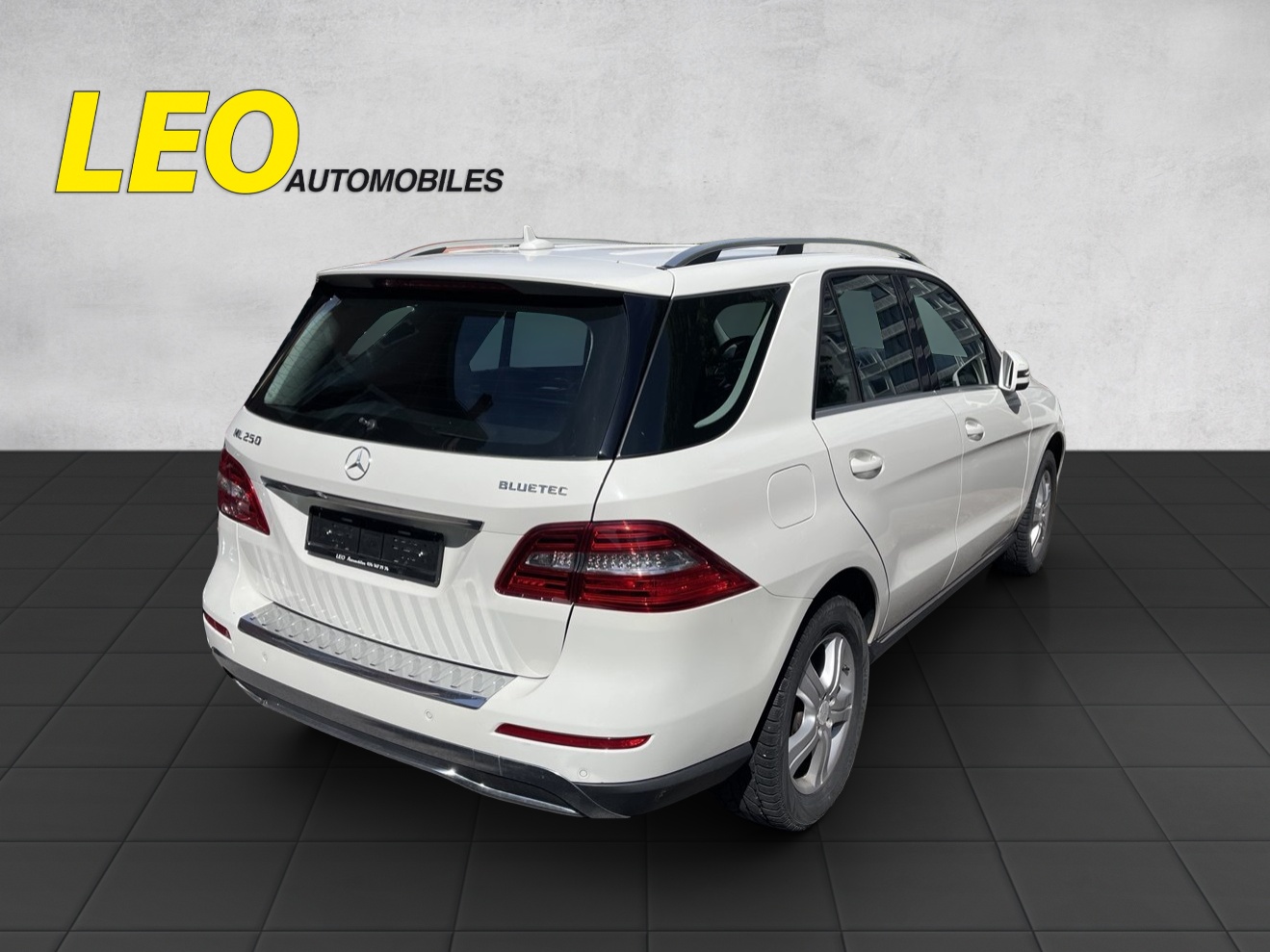 MERCEDES-BENZ ML 250 BlueTEC Executive 4Matic 7G-Tronic-image-4