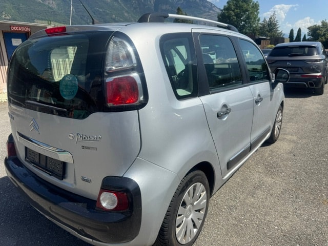 CITROEN C3 Picasso 1.6 HDi Swiss Style EGS6-image-8