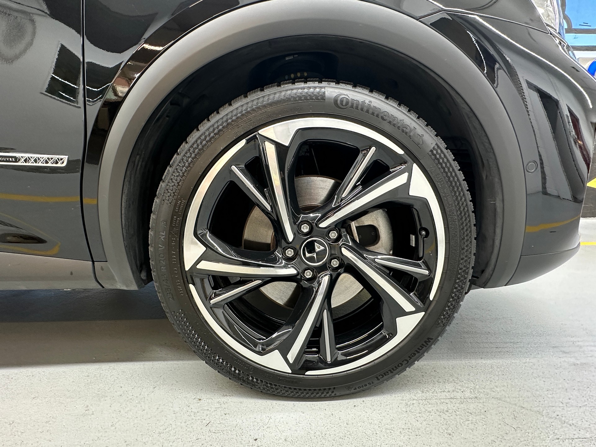 DS AUTOMOBILES DS 7 Crossback E-Tense 300 4x4 Louvre-image-6