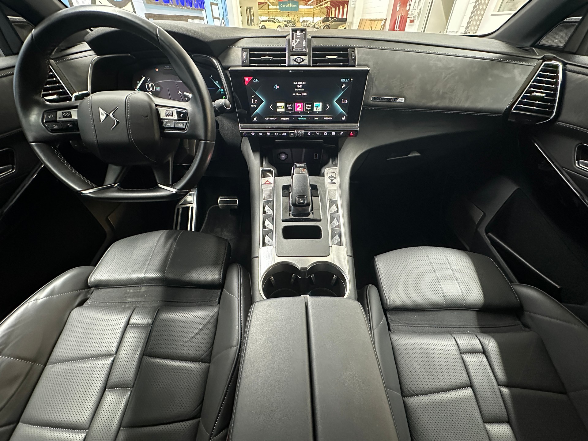 DS AUTOMOBILES DS 7 Crossback E-Tense 300 4x4 Louvre-image-9