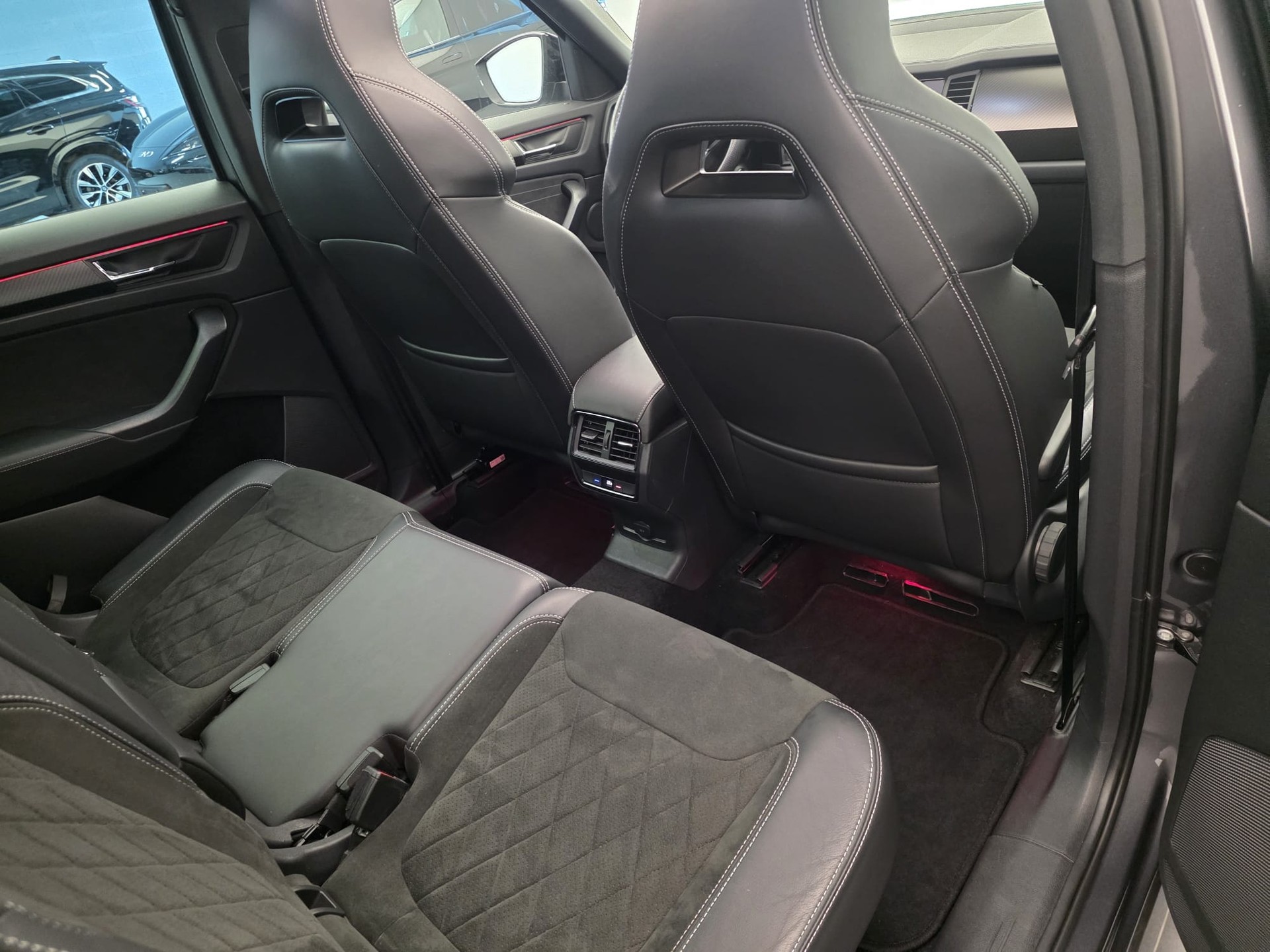 SKODA Kodiaq 2.0 TDI CR SportLine 4x4 DSG-image-13