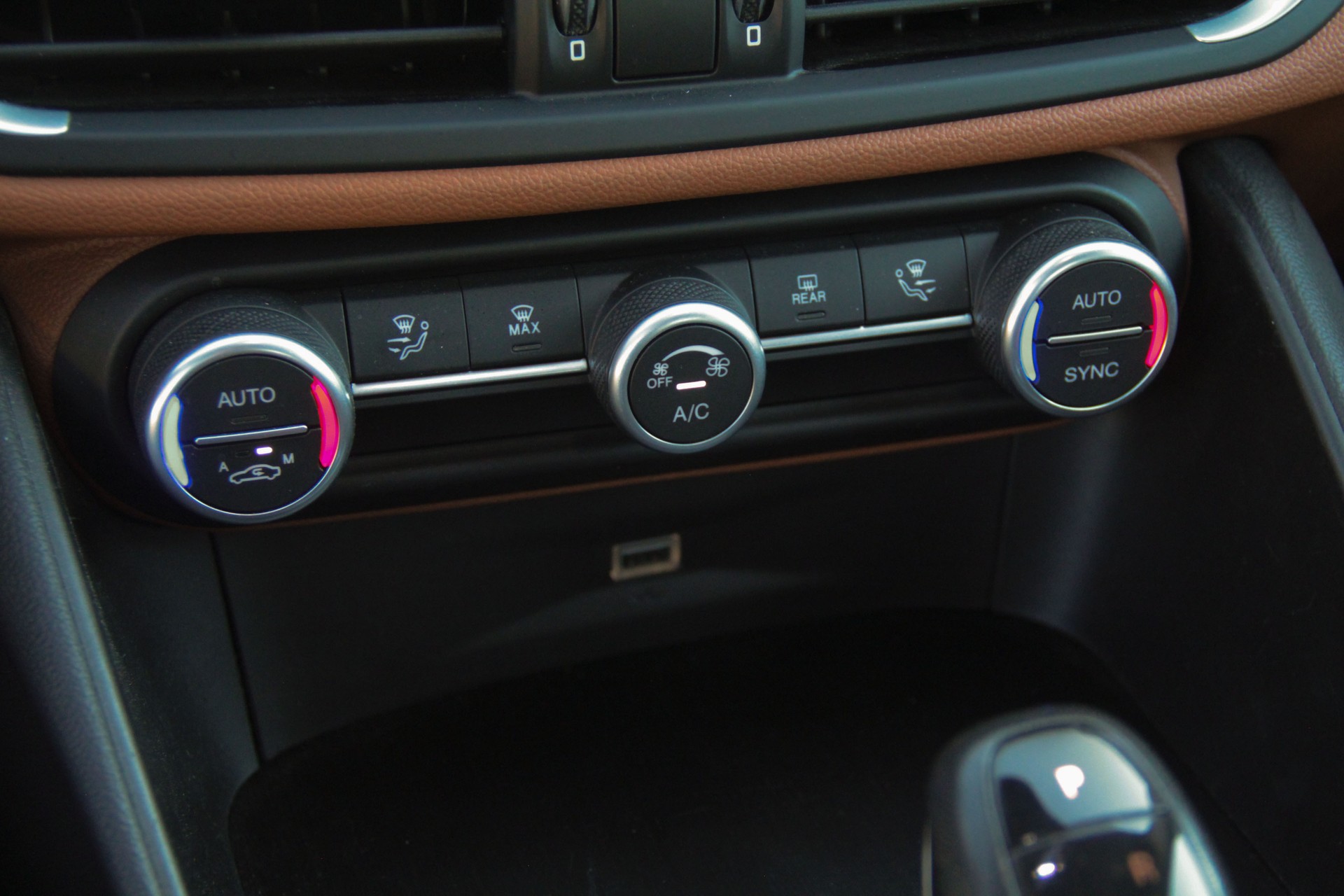 ALFA ROMEO Giulia 2.0 Super Automatic-image-15