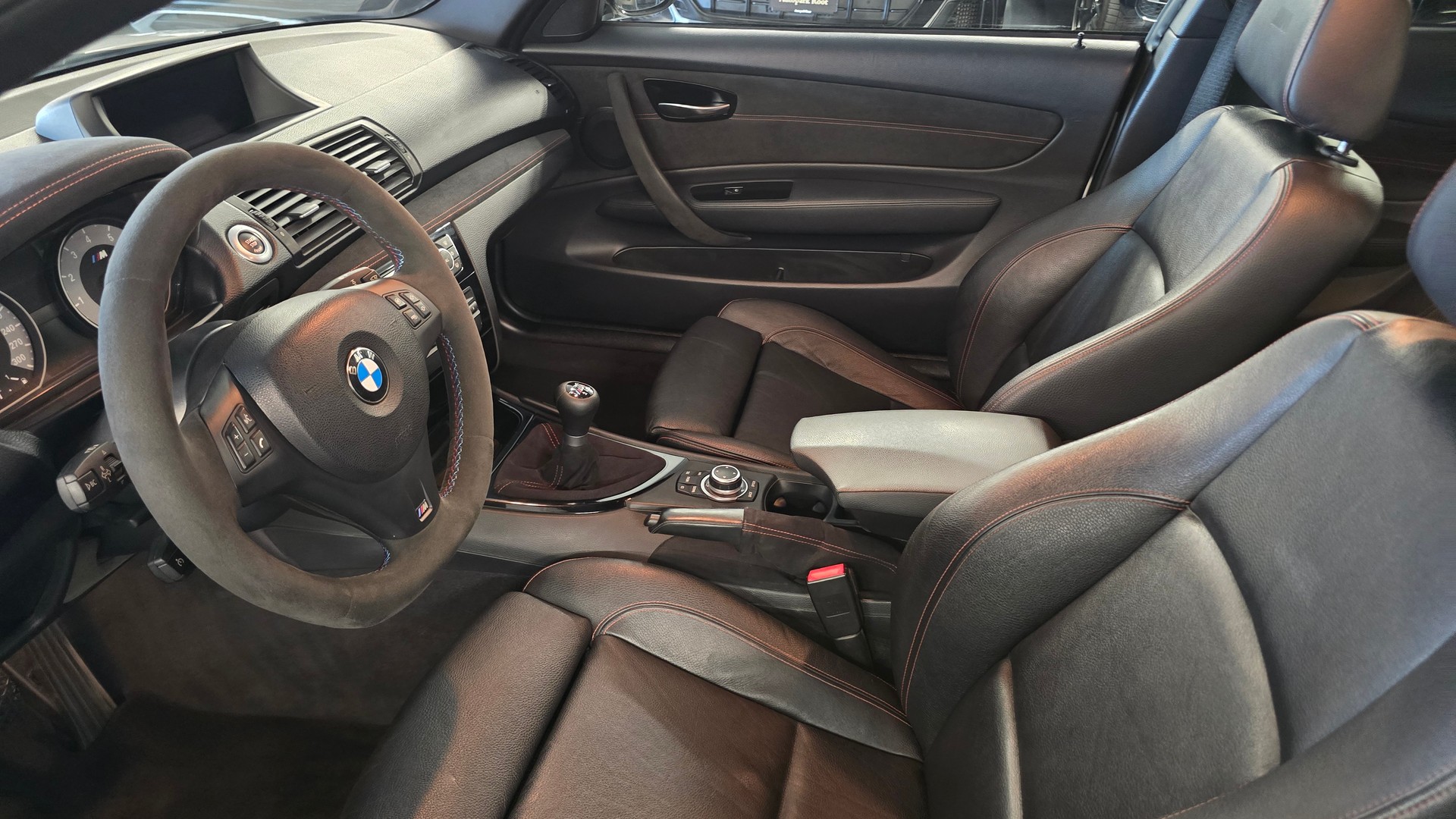 BMW 1er M Coupé-image-15