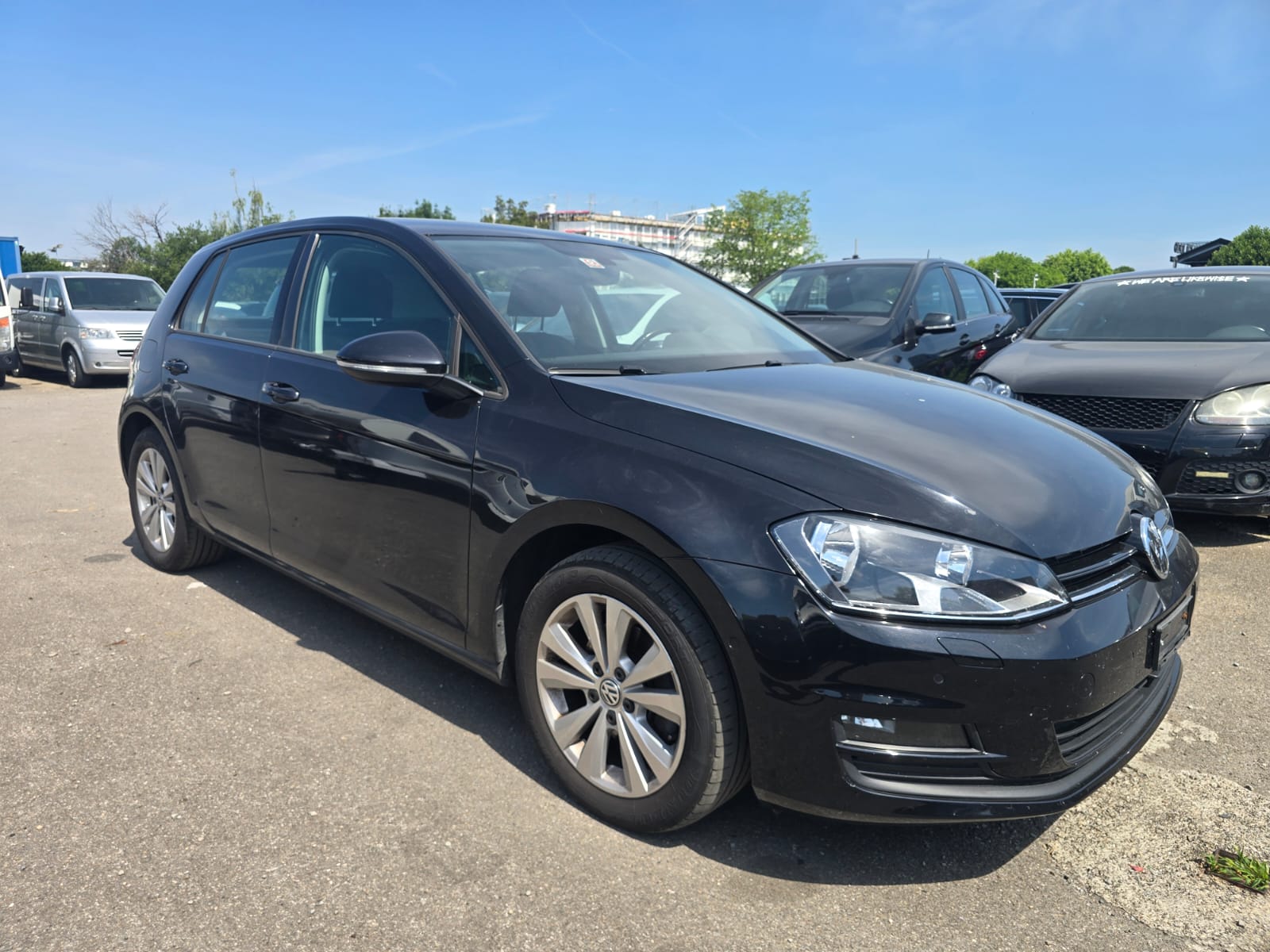 VW Golf 2.0 TDI Edition 40 4Motion-image-1