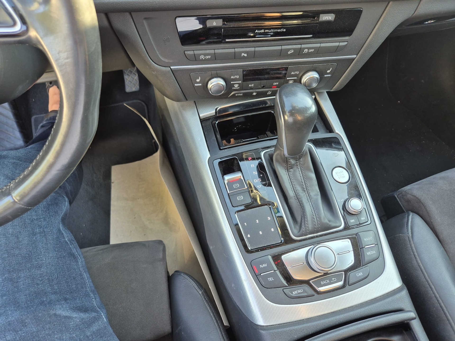 AUDI A6 allroad 3.0 TDI V6 Attraction quattro S-tronic-image-9