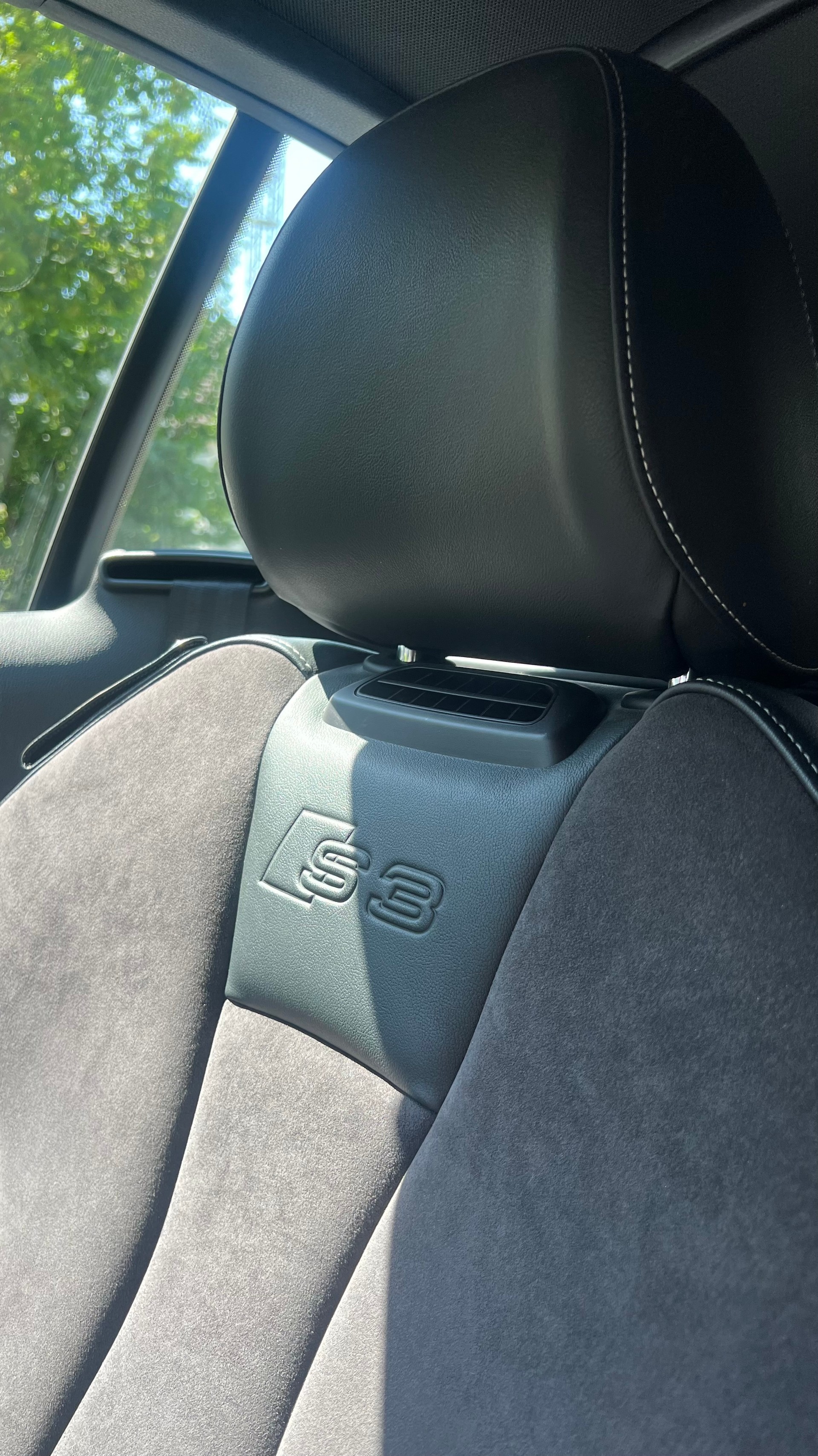 AUDI 2.0 T FSI quattro S-Tronic-image-4