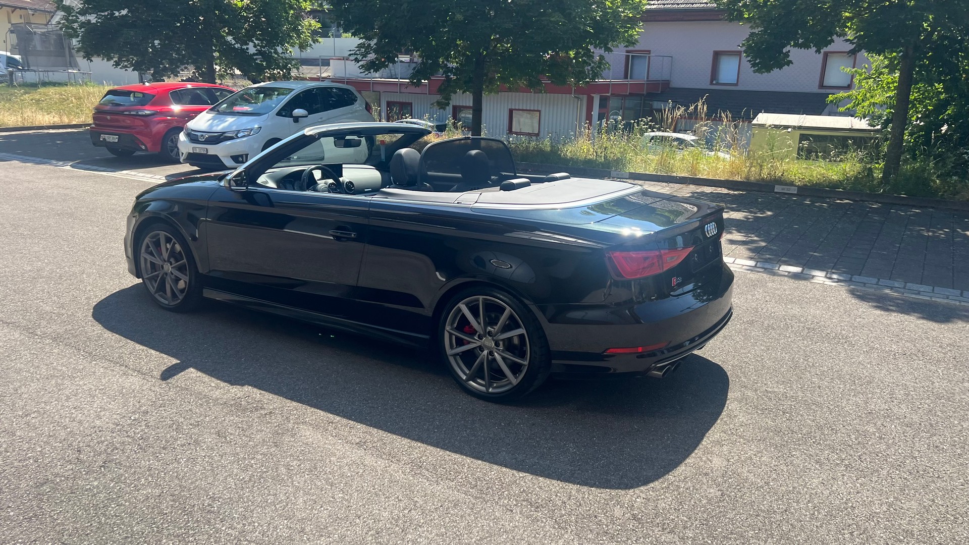 AUDI 2.0 T FSI quattro S-Tronic-image-13