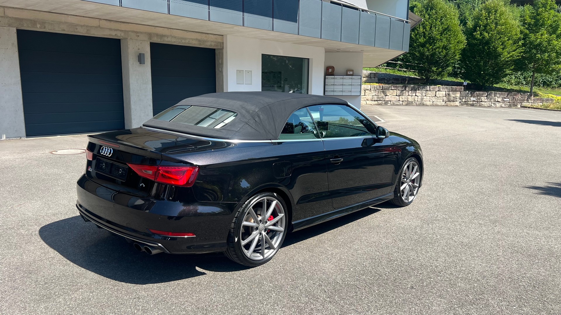 AUDI 2.0 T FSI quattro S-Tronic-image-8
