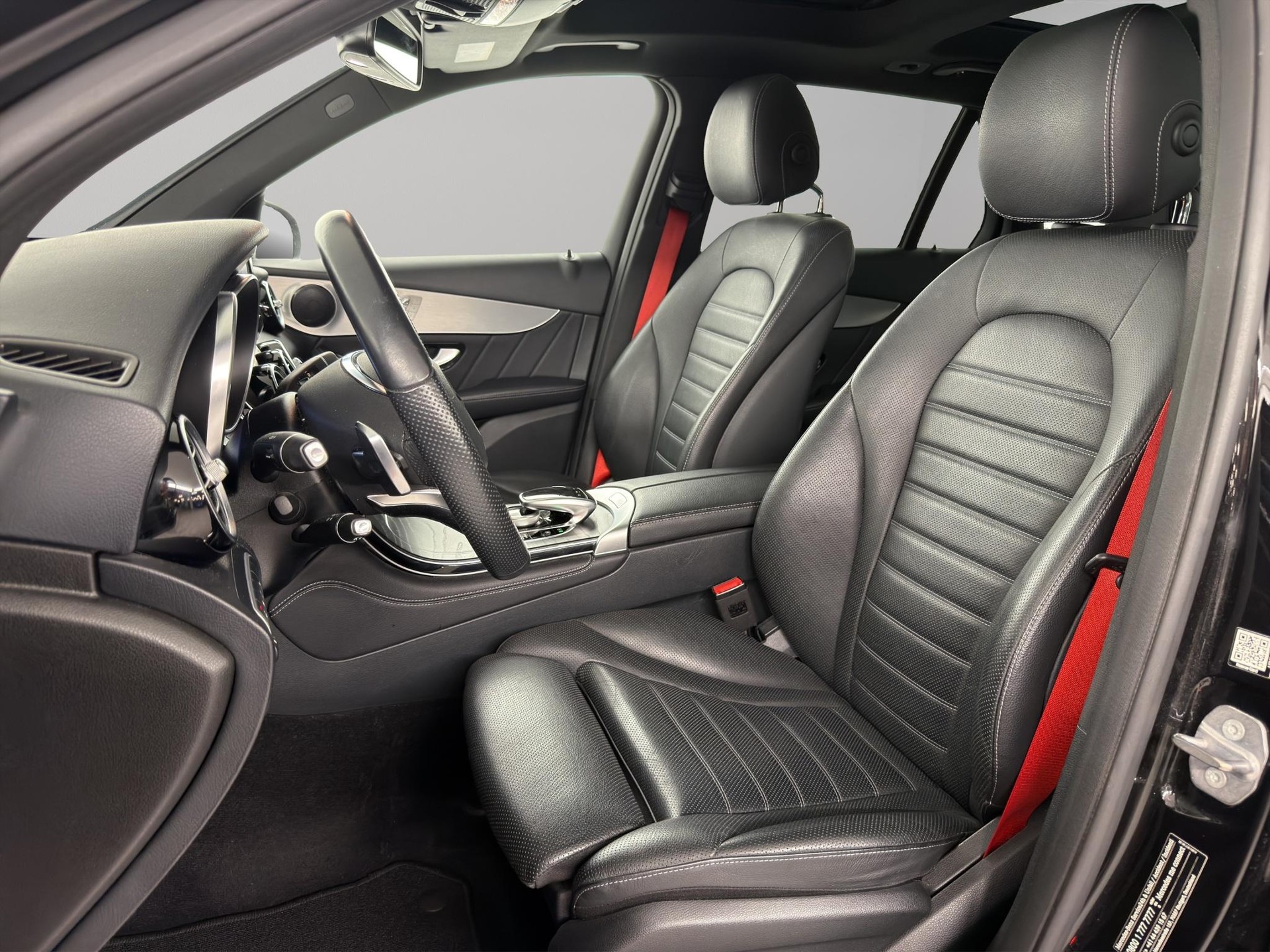 MERCEDES-BENZ GLC 250 AMG Line 4m-image-8