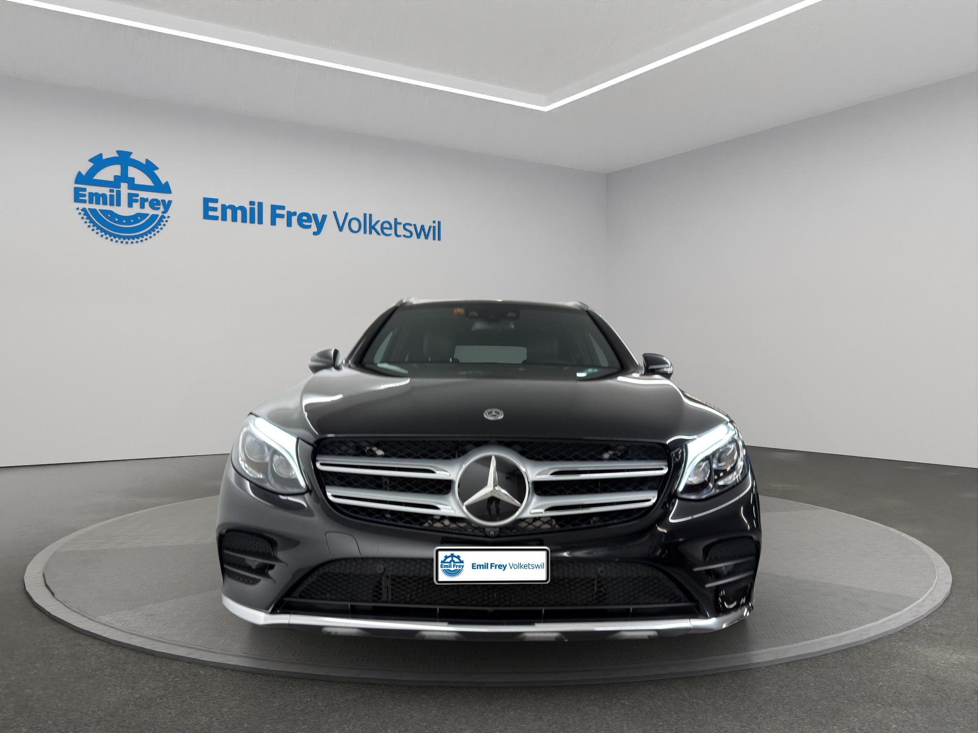 MERCEDES-BENZ GLC 250 AMG Line 4m-image-4